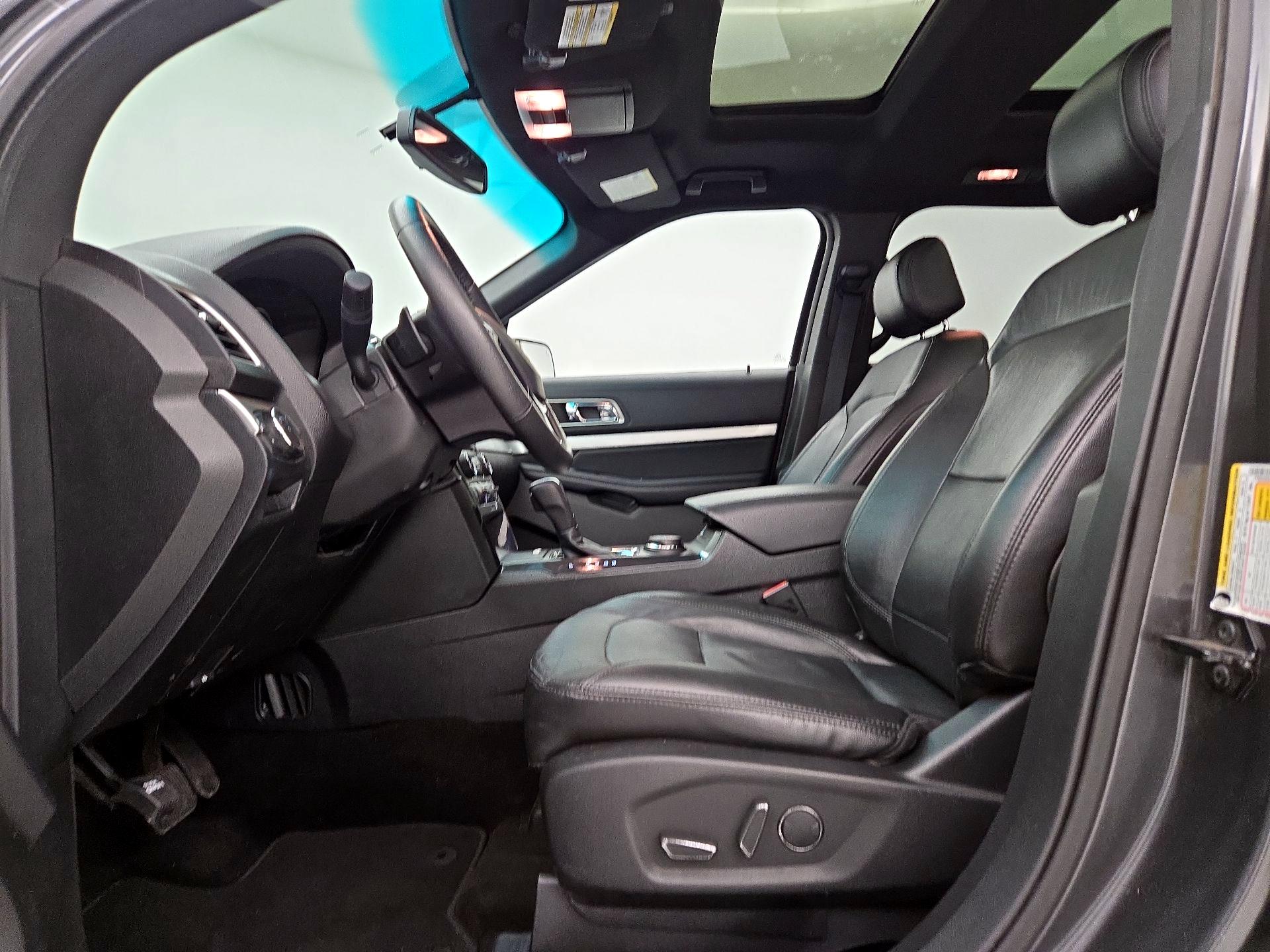 Thumbnail: 2016 Ford Explorer - 11