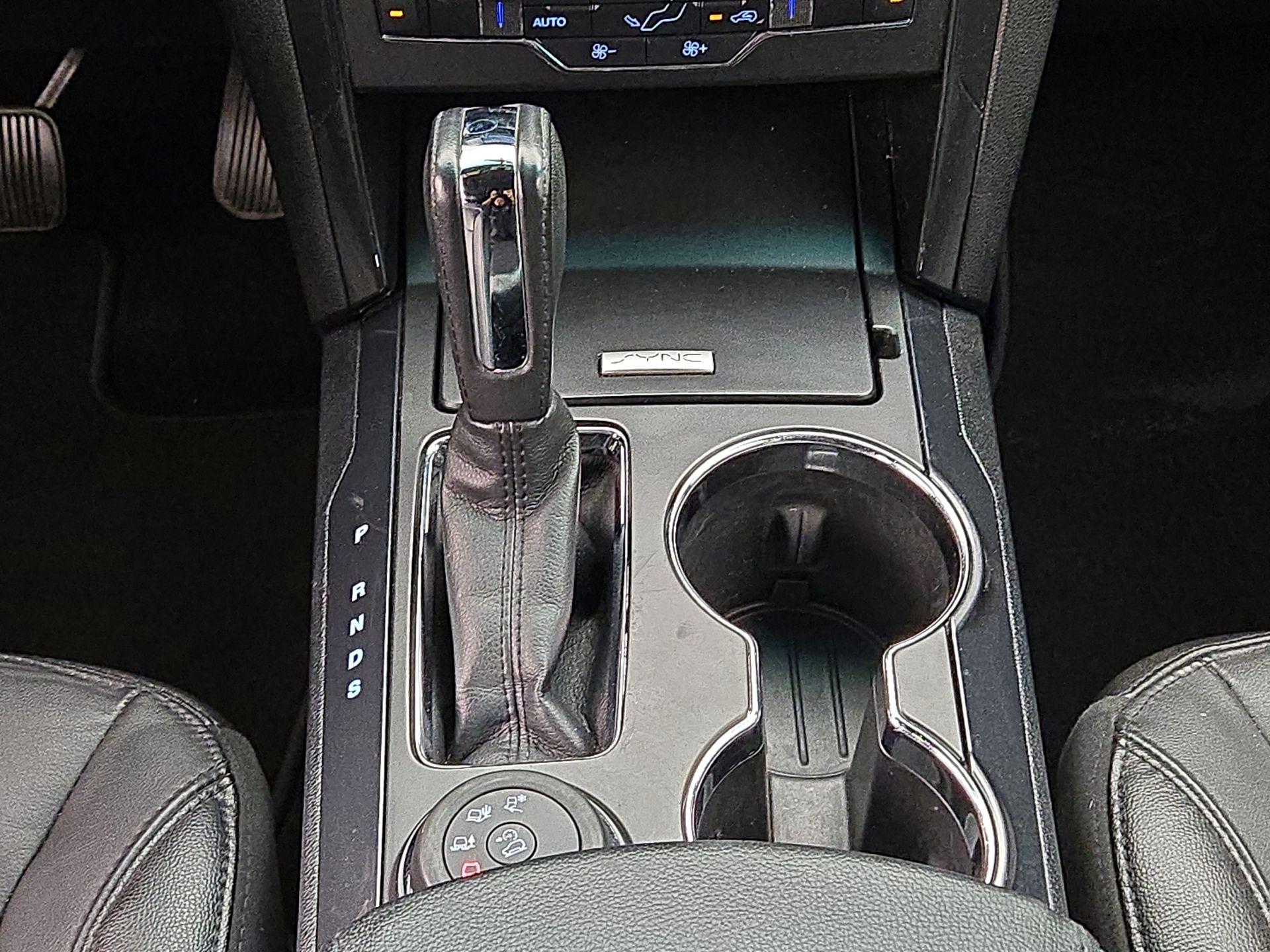 Thumbnail: 2016 Ford Explorer - 18