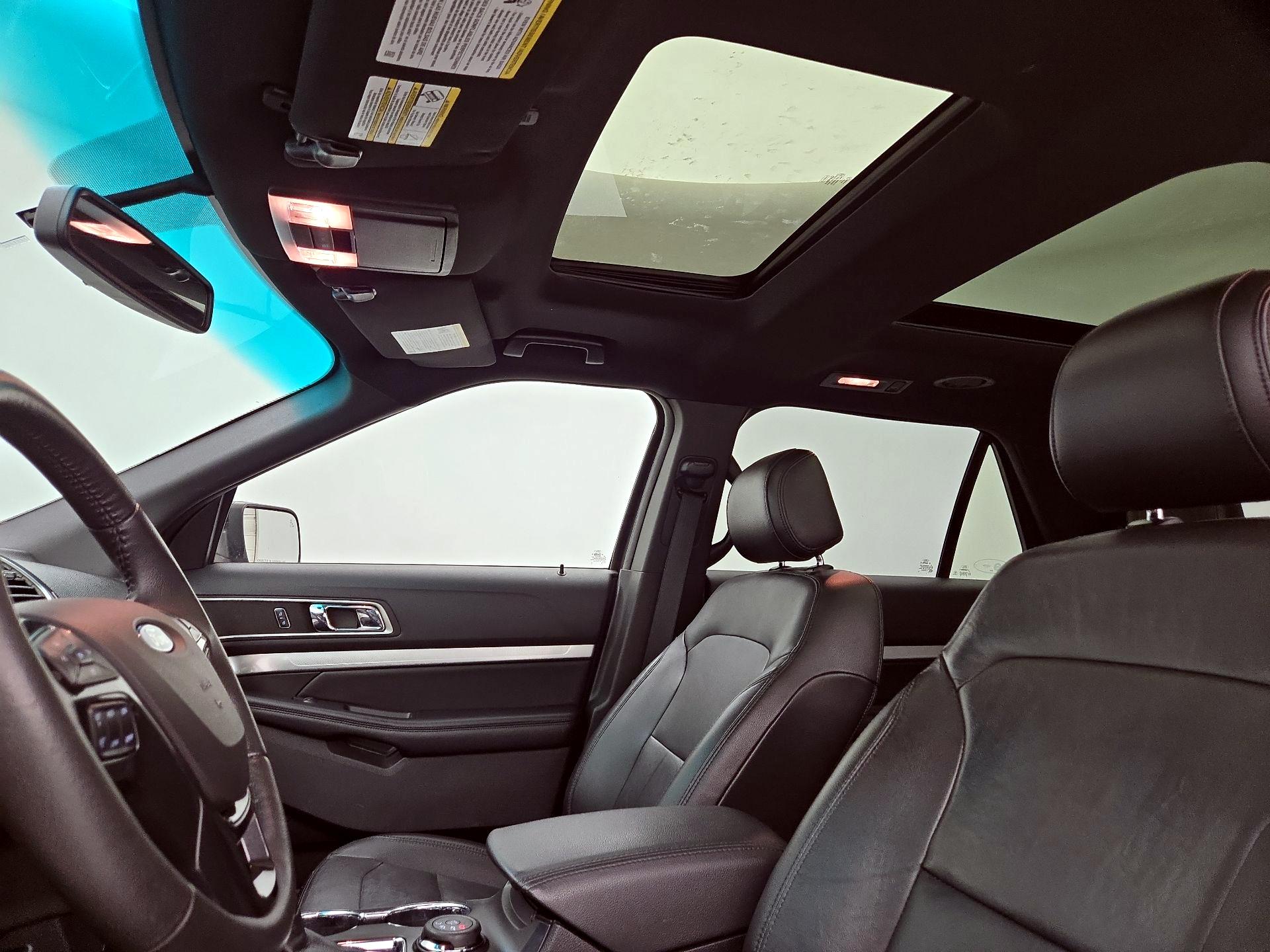 Thumbnail: 2016 Ford Explorer - 20