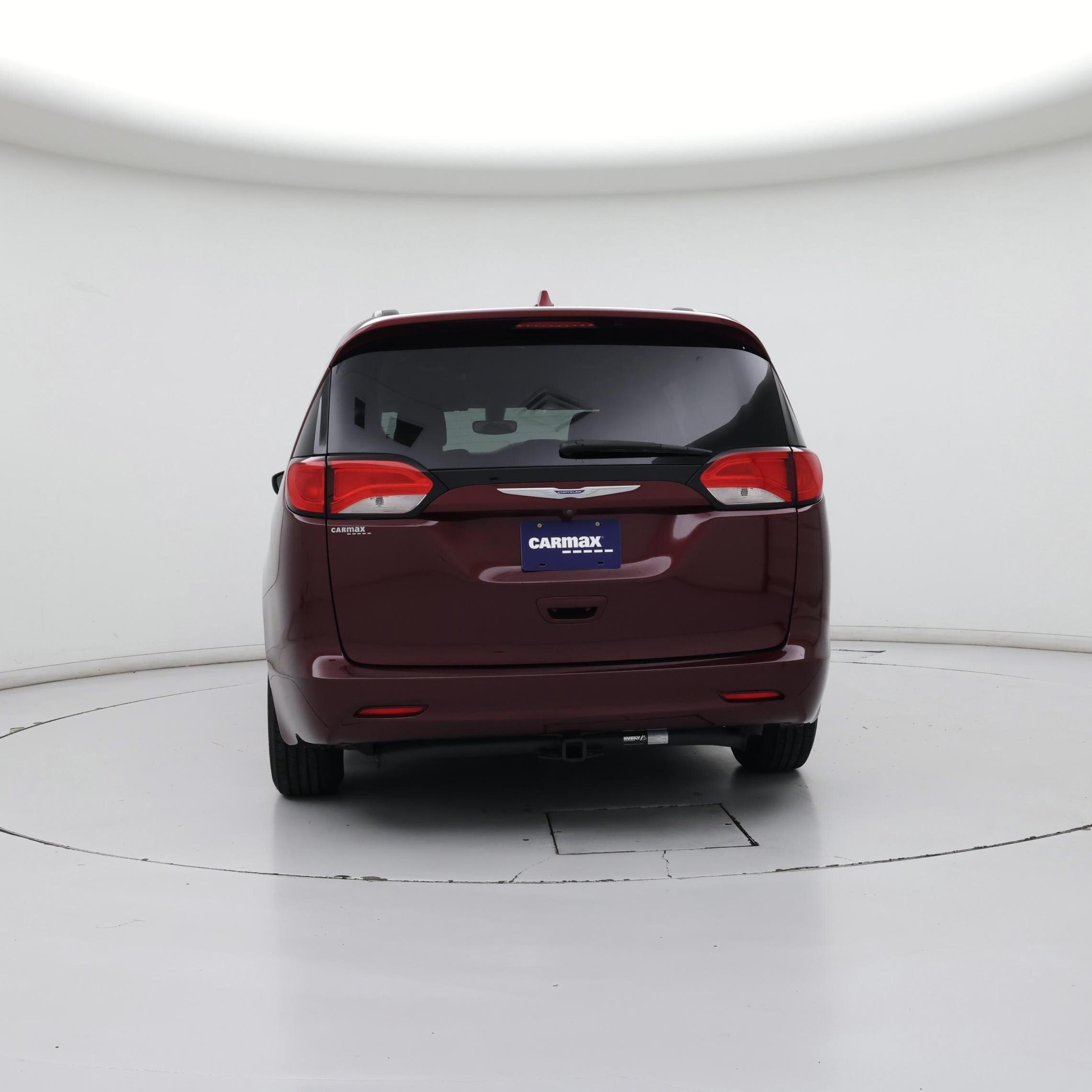 Thumbnail: 2020 Chrysler Voyager - 6