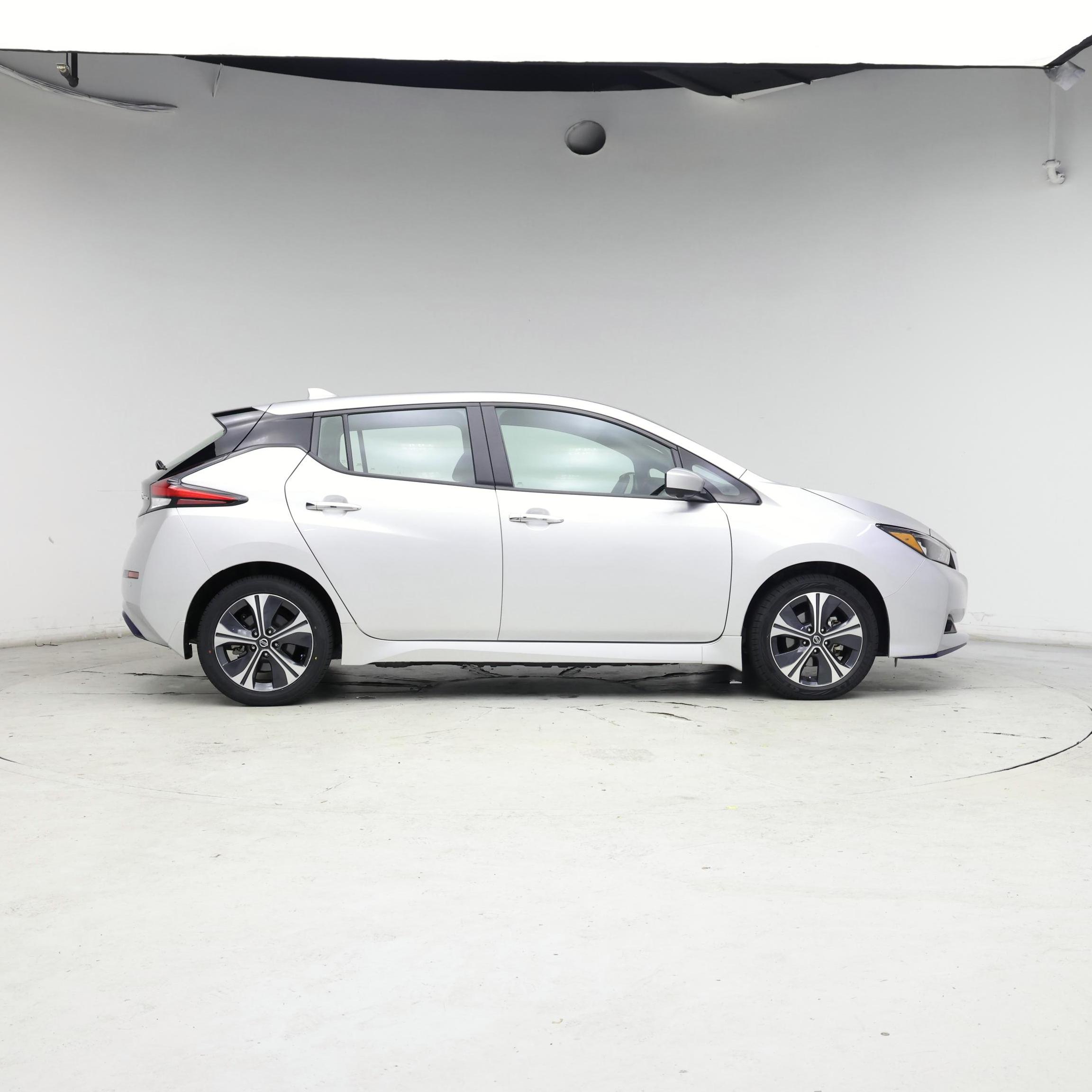 Thumbnail: 2022 Nissan Leaf - 7