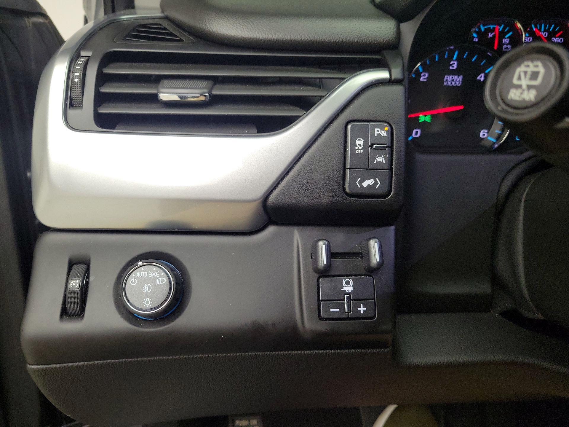 Thumbnail: 2020 Chevrolet Tahoe - 13