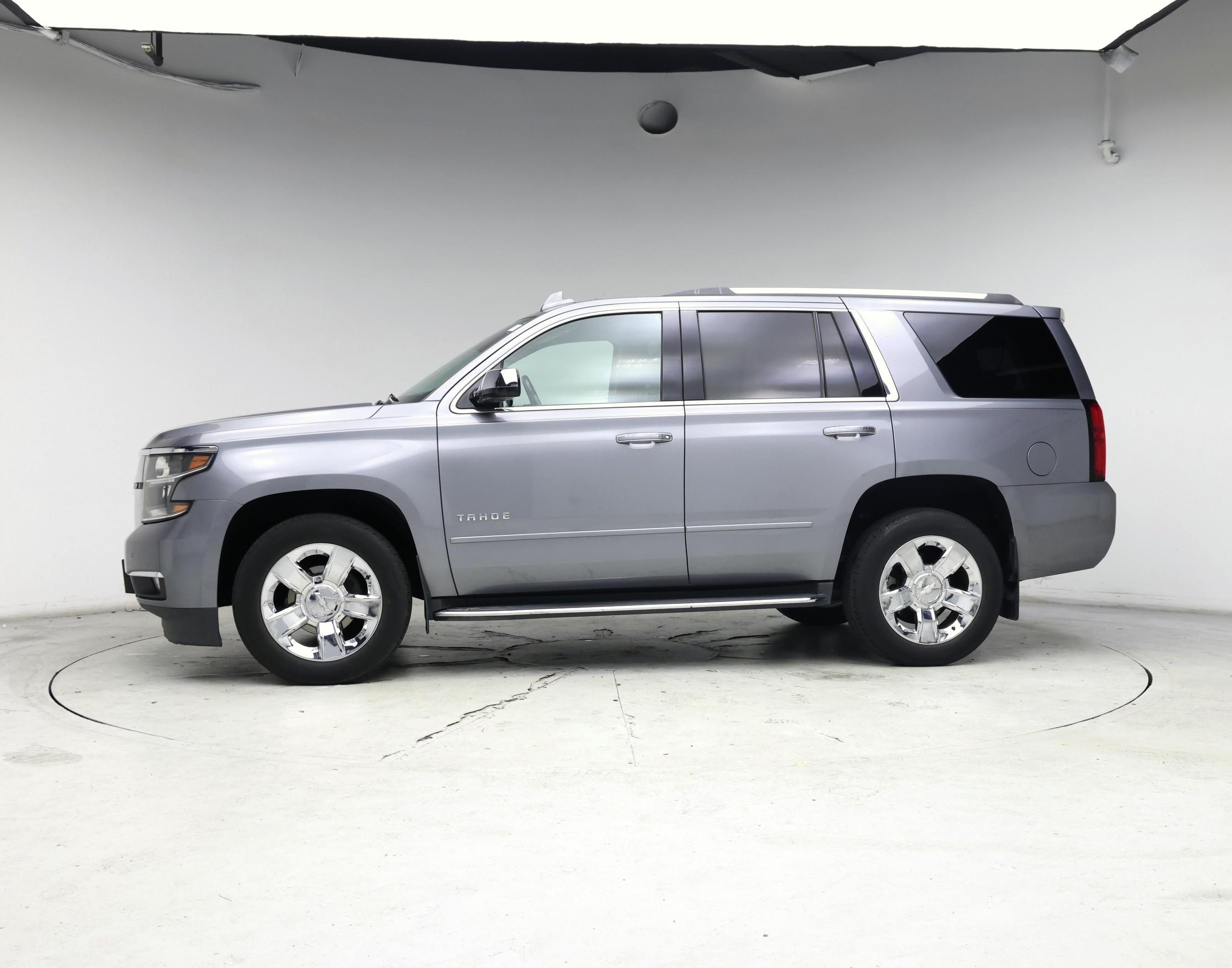 Thumbnail: 2020 Chevrolet Tahoe - 3