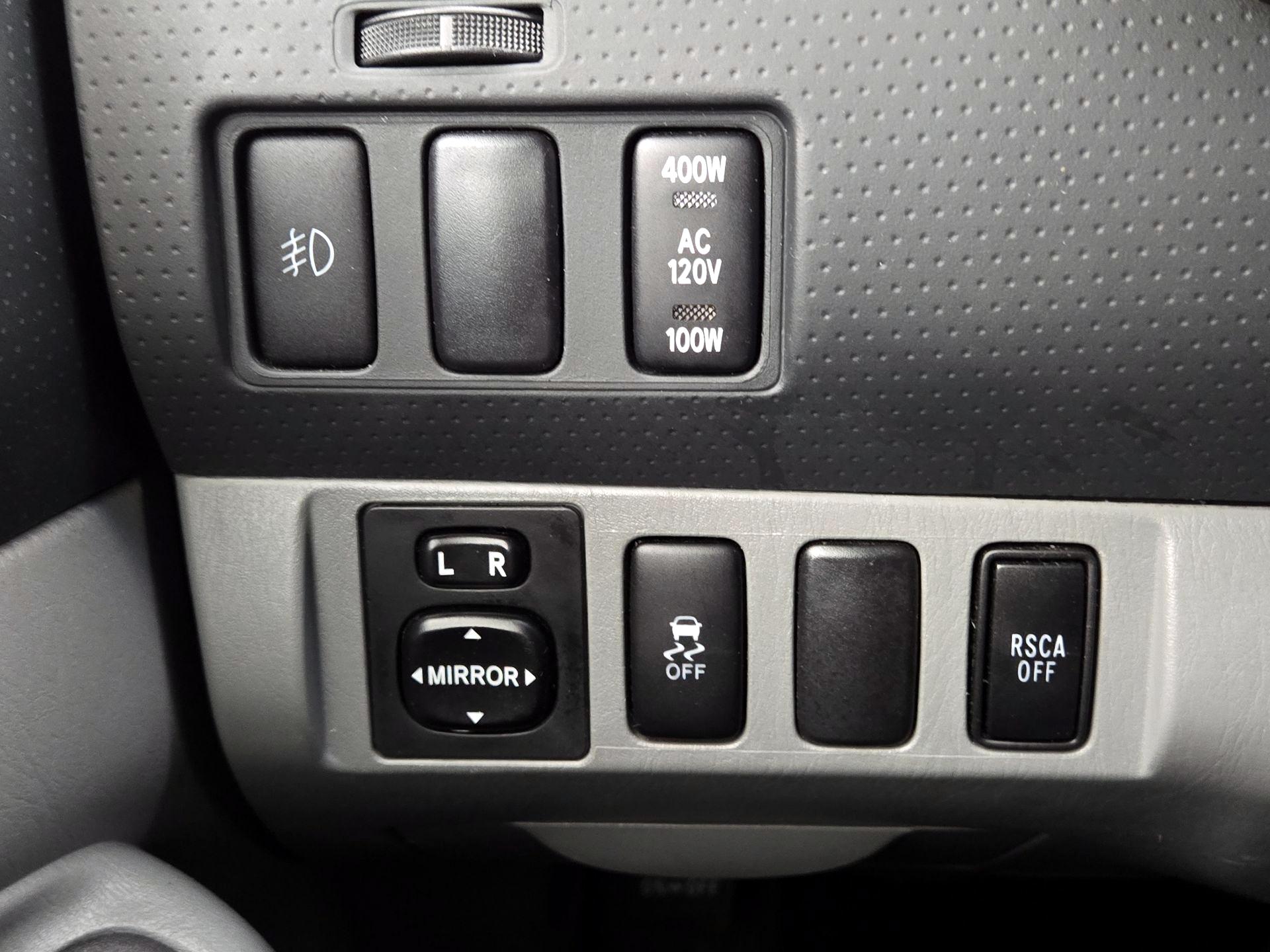 Thumbnail: 2015 Toyota Tacoma - 13