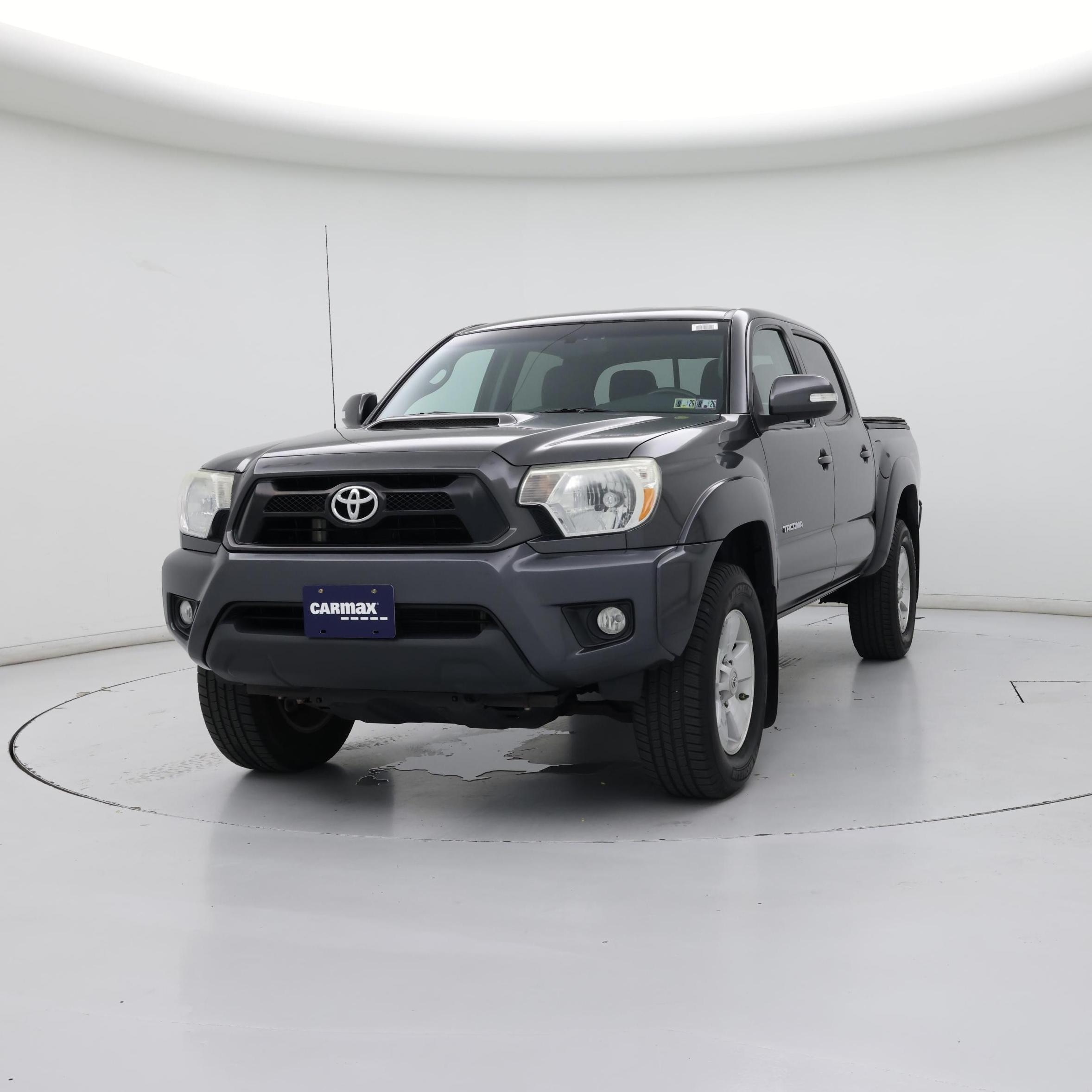 Thumbnail: 2015 Toyota Tacoma - 4