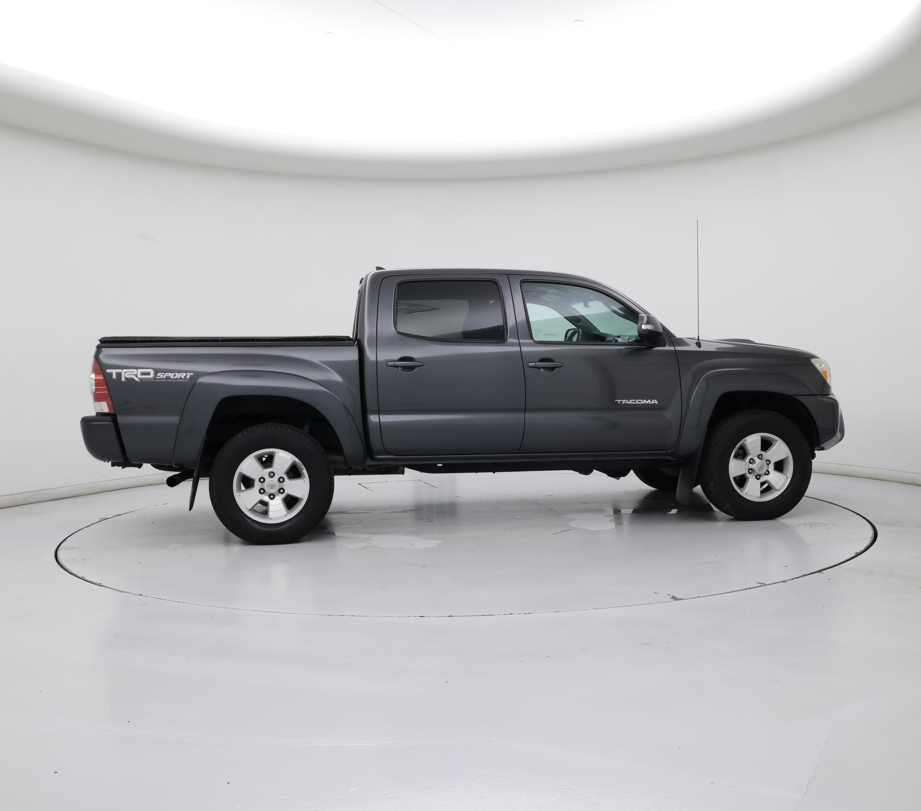 Thumbnail: 2015 Toyota Tacoma - 7