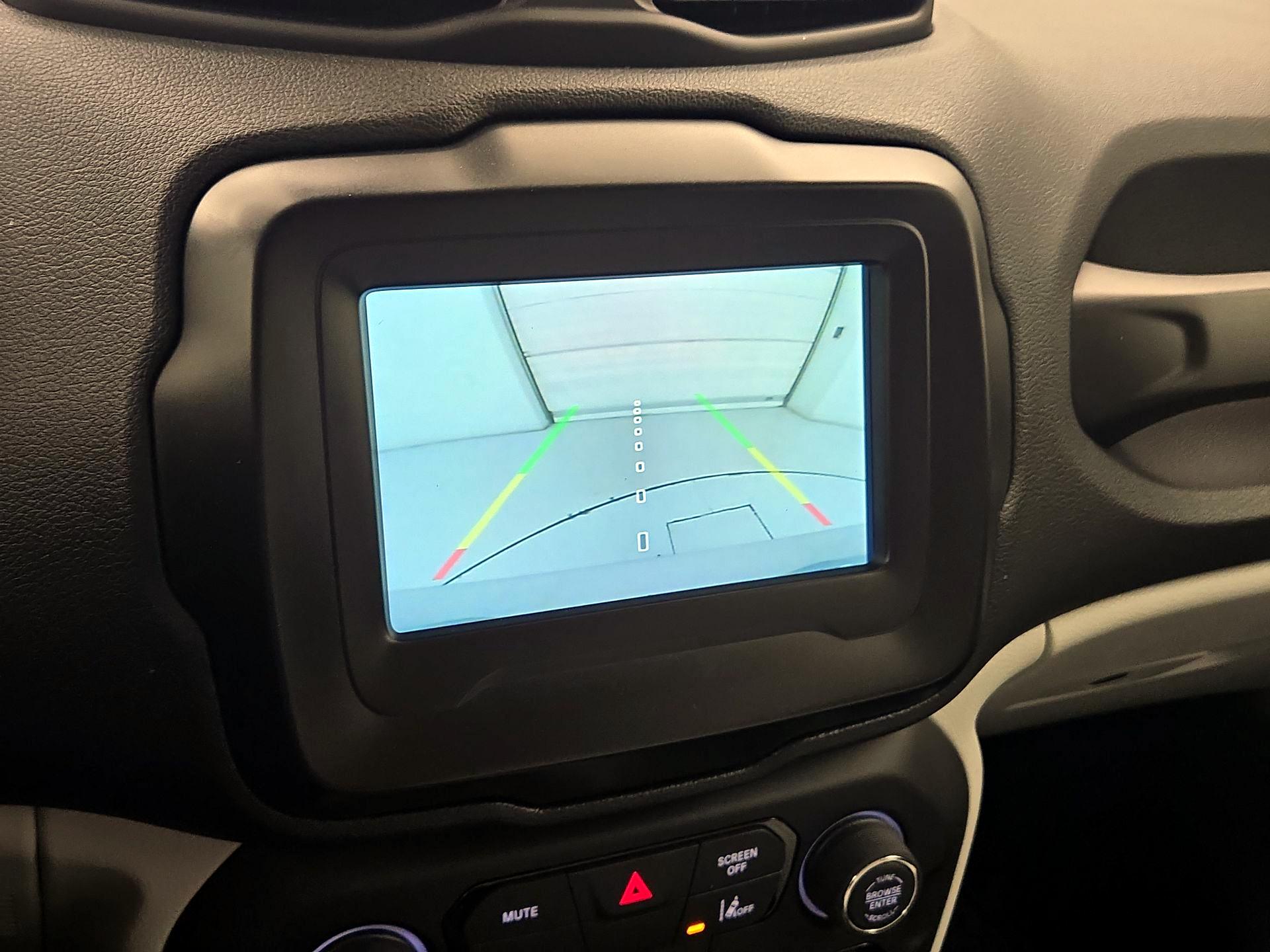 Thumbnail: 2021 Jeep Renegade - 14