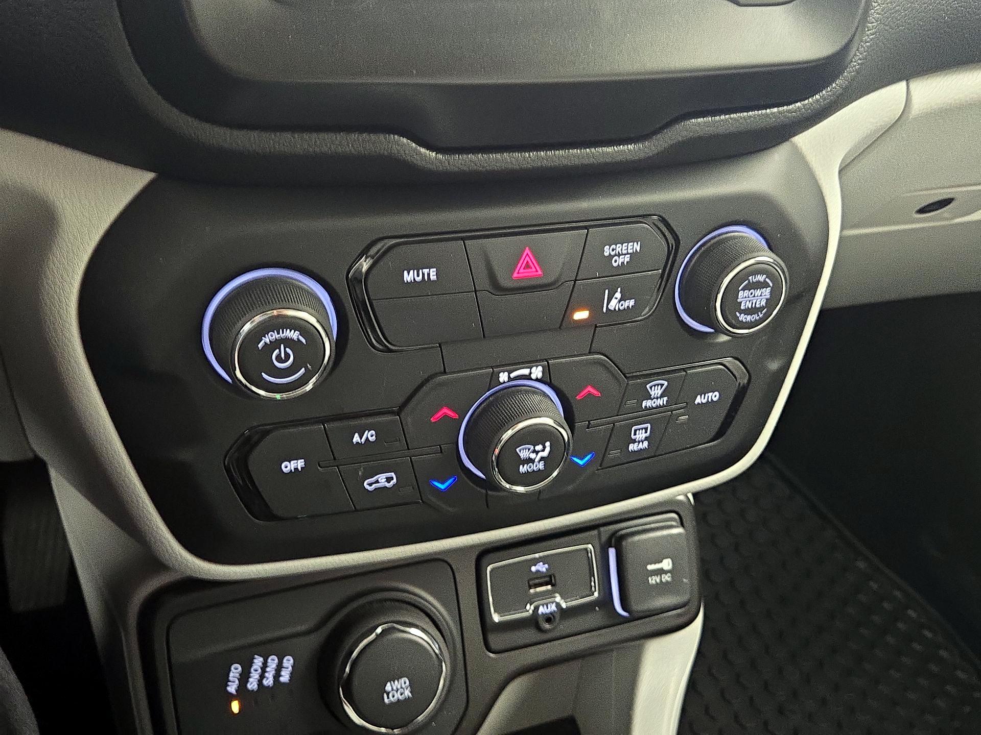 Thumbnail: 2021 Jeep Renegade - 16