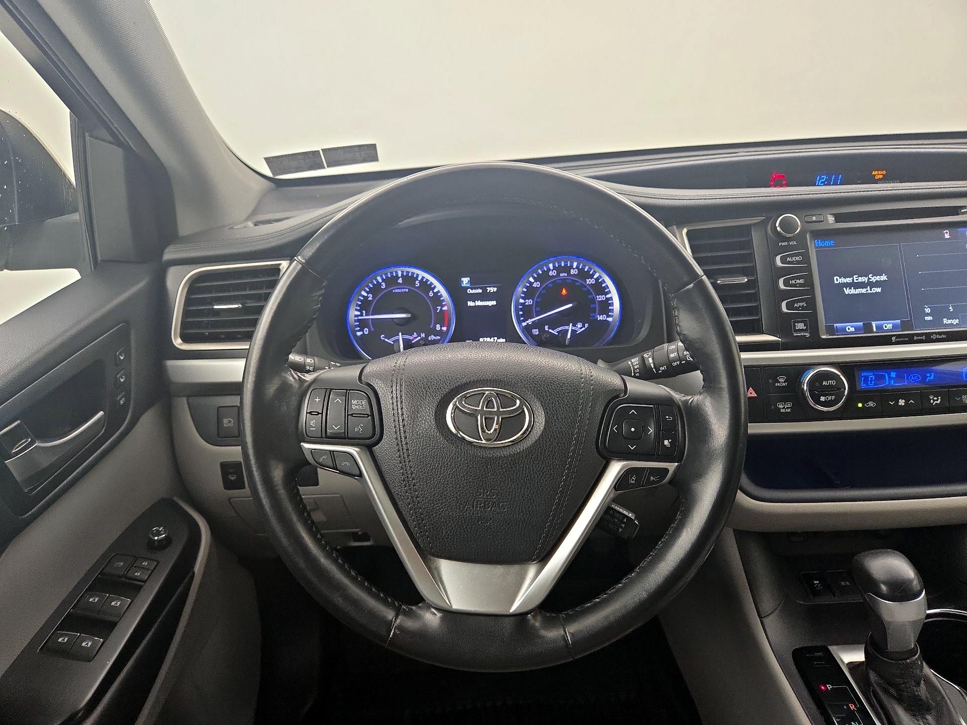 Thumbnail: 2018 Toyota Highlander - 10