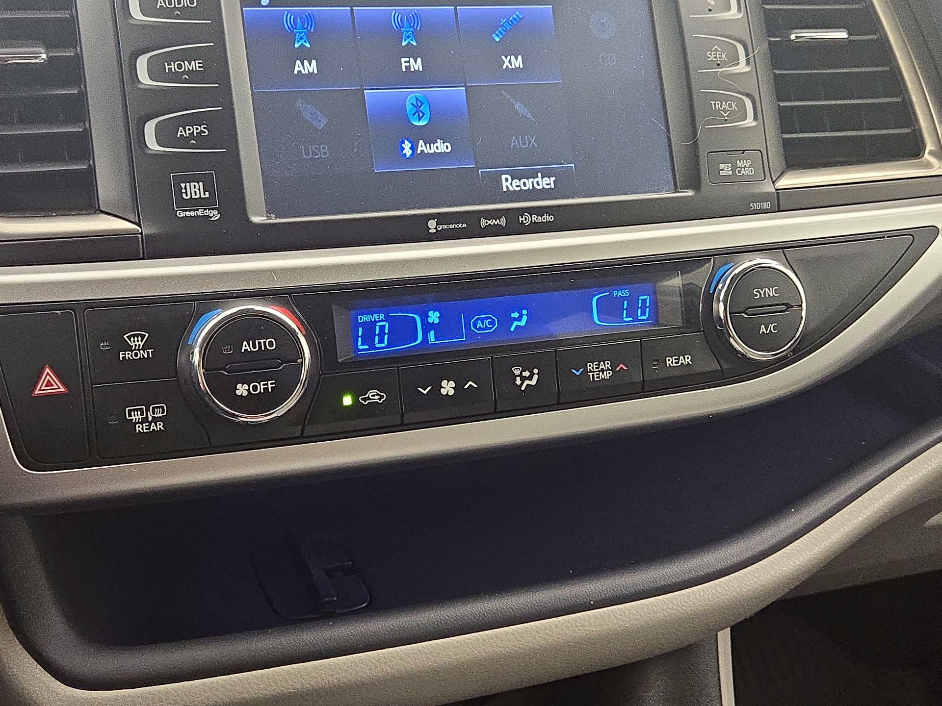 Thumbnail: 2018 Toyota Highlander - 16