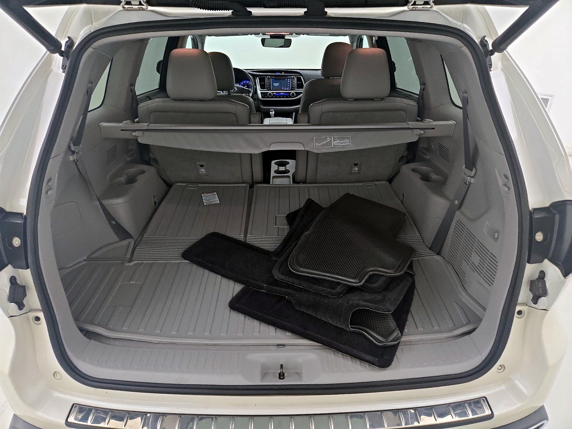 Thumbnail: 2018 Toyota Highlander - 19