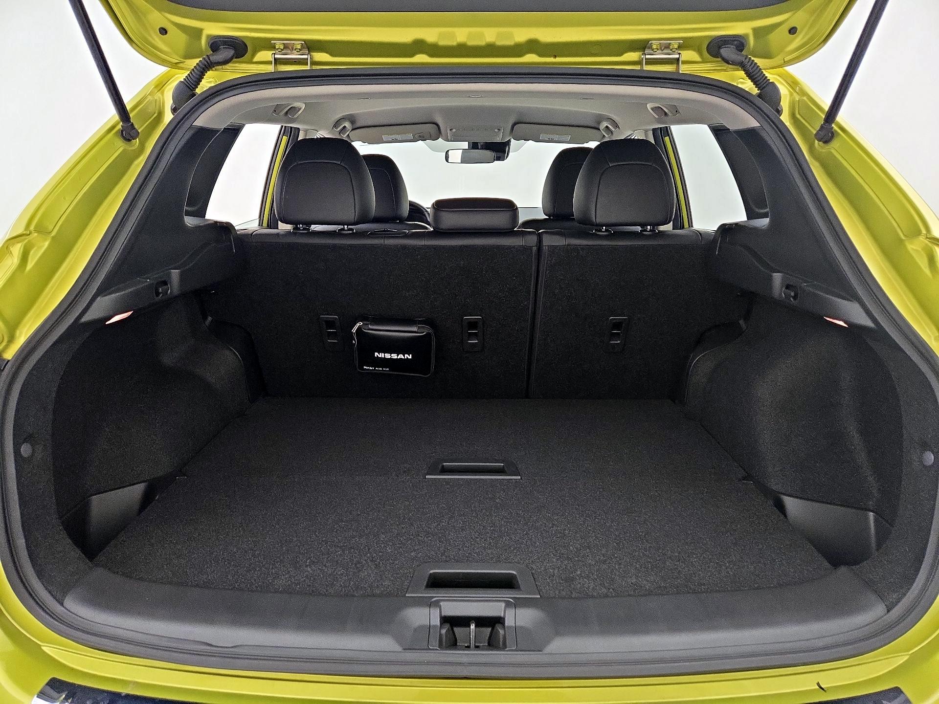 Thumbnail: 2021 Nissan Rogue Sport - 20