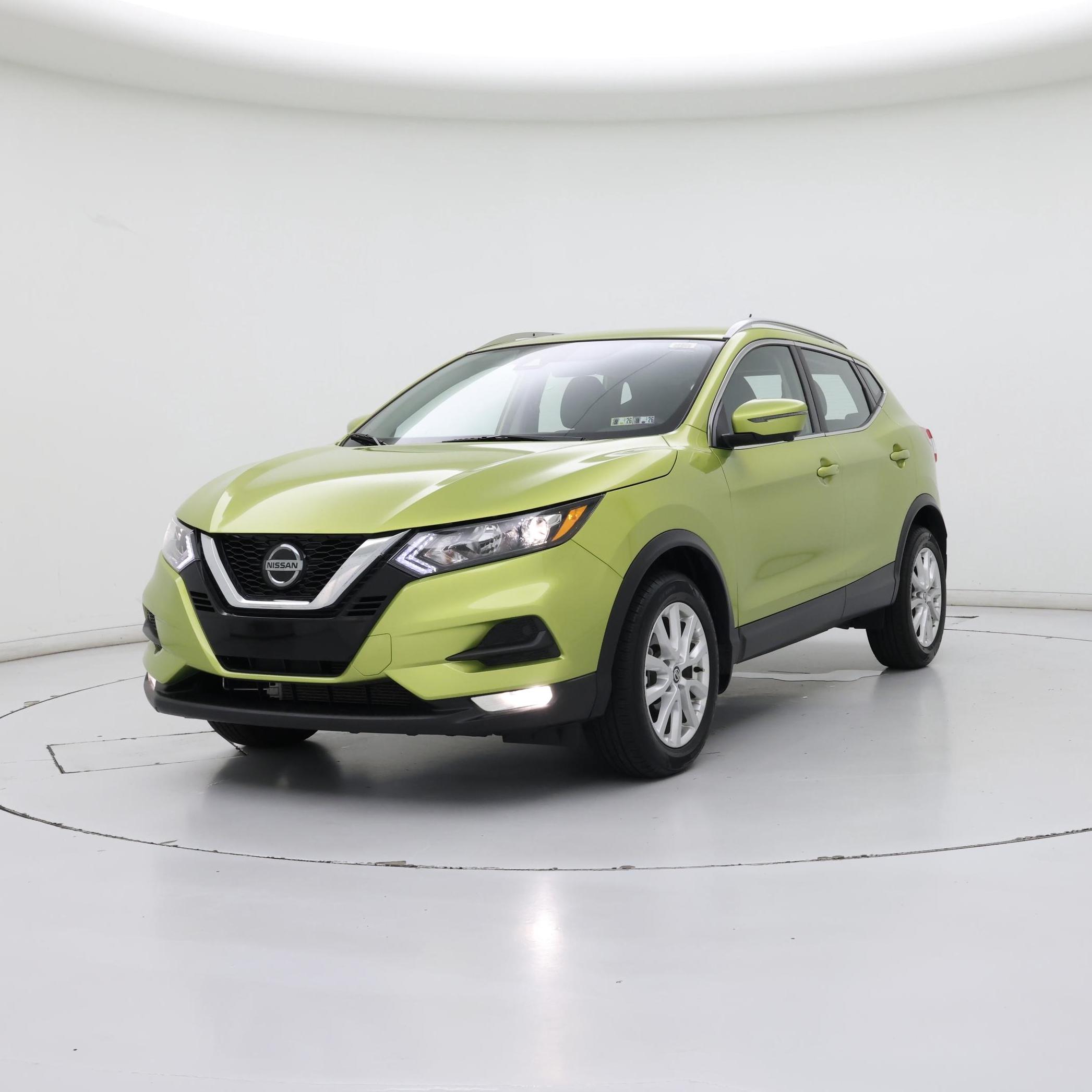 Thumbnail: 2021 Nissan Rogue Sport - 4