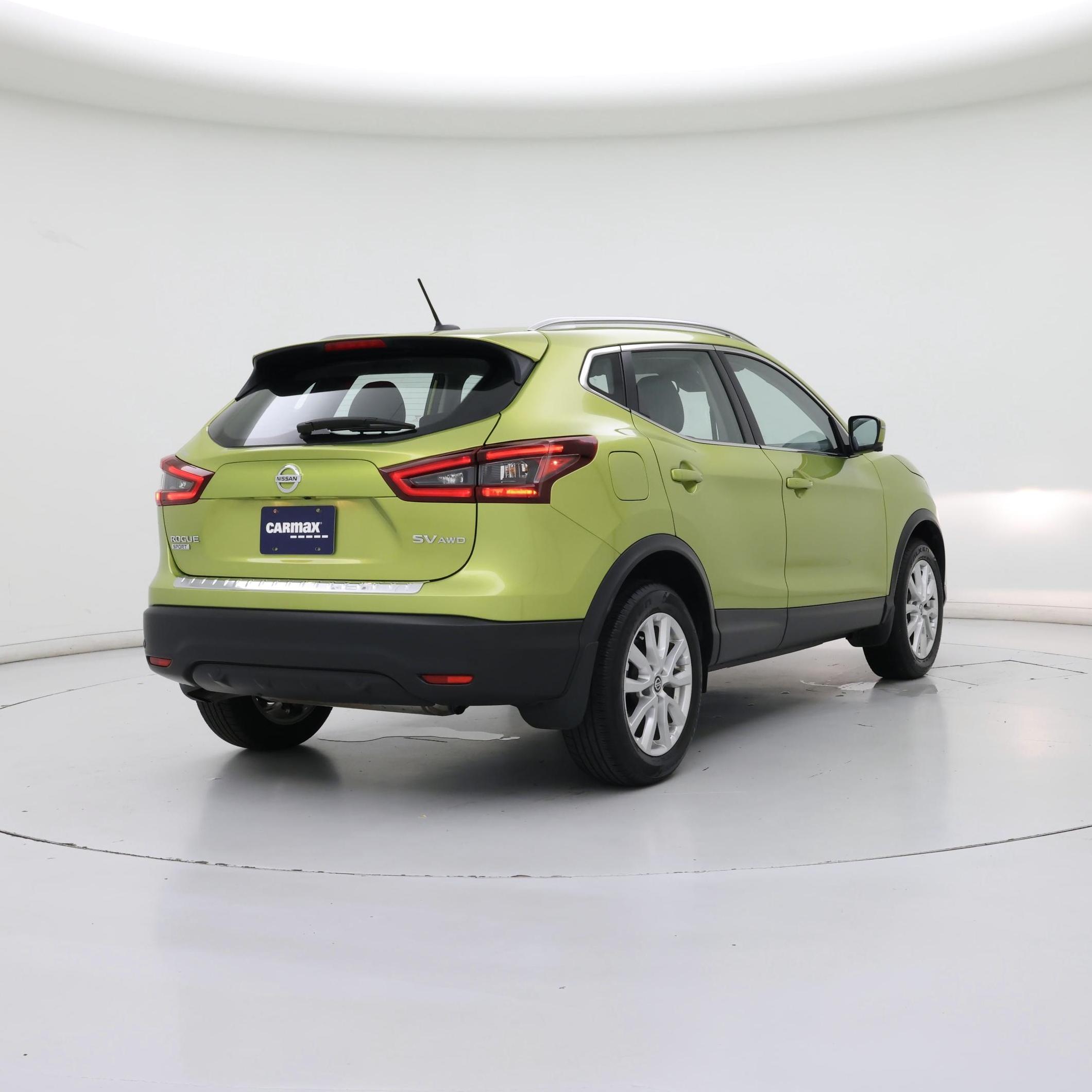 Thumbnail: 2021 Nissan Rogue Sport - 8