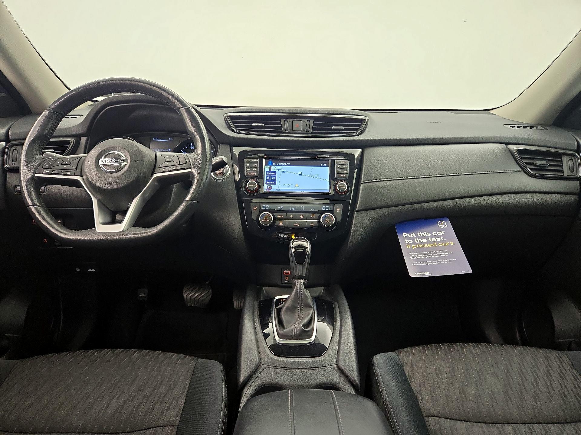 Thumbnail: 2017 Nissan Rogue - 9