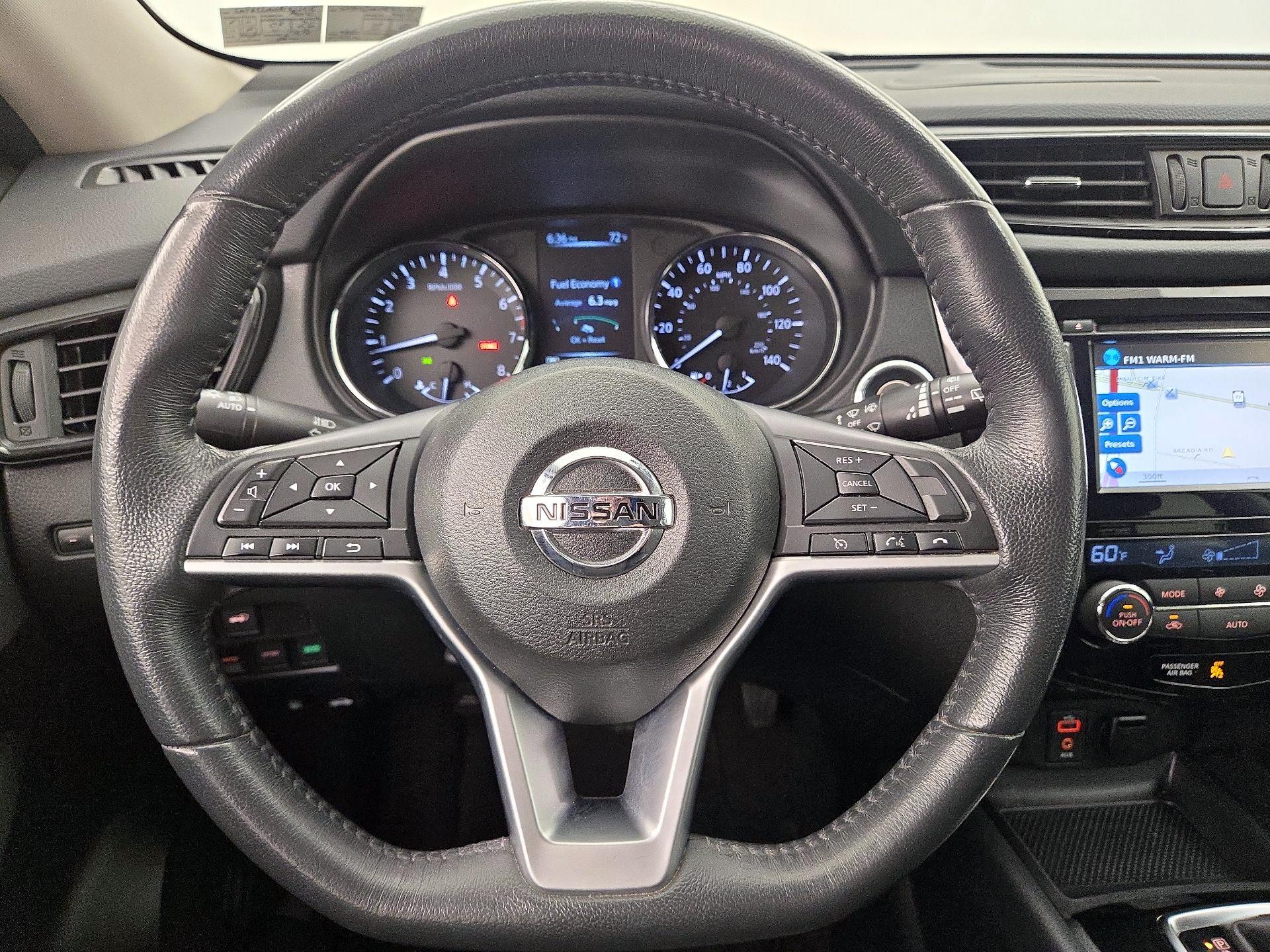 Thumbnail: 2017 Nissan Rogue - 10