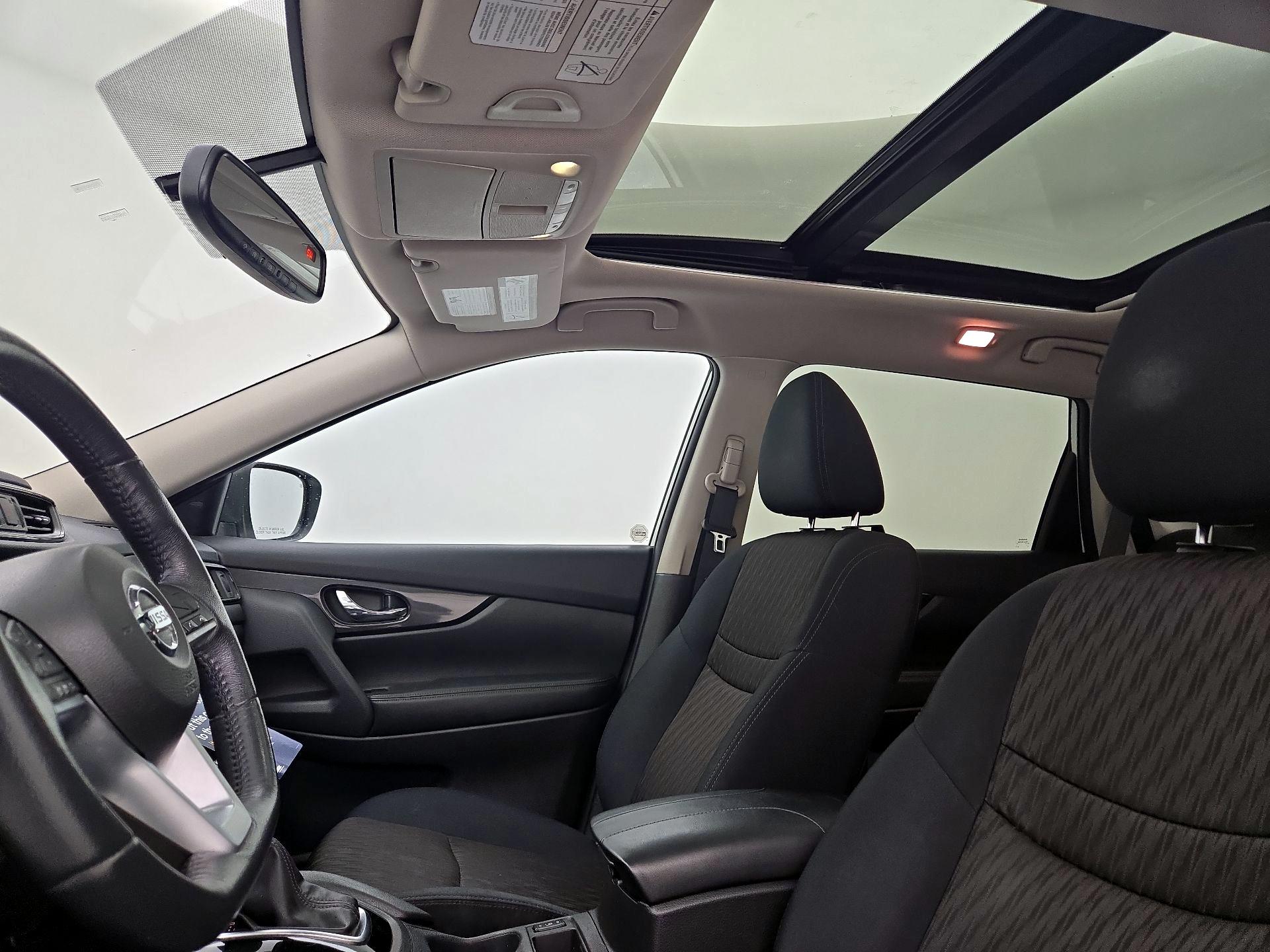 Thumbnail: 2017 Nissan Rogue - 20