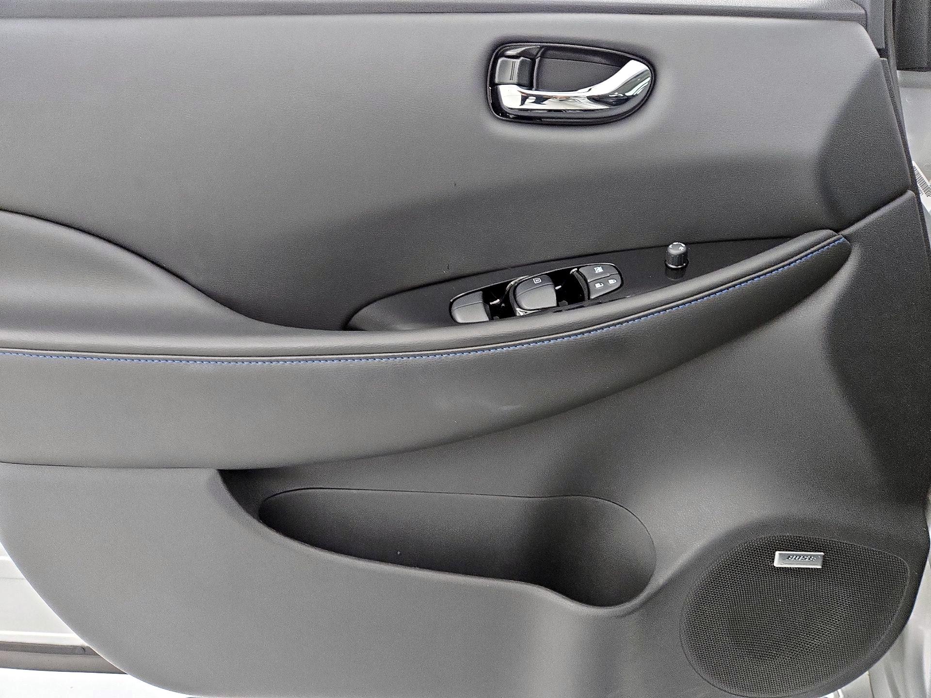 Thumbnail: 2019 Nissan Leaf - 12