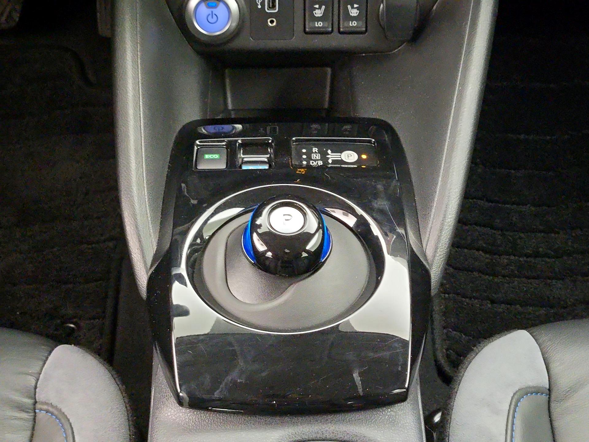 Thumbnail: 2019 Nissan Leaf - 17