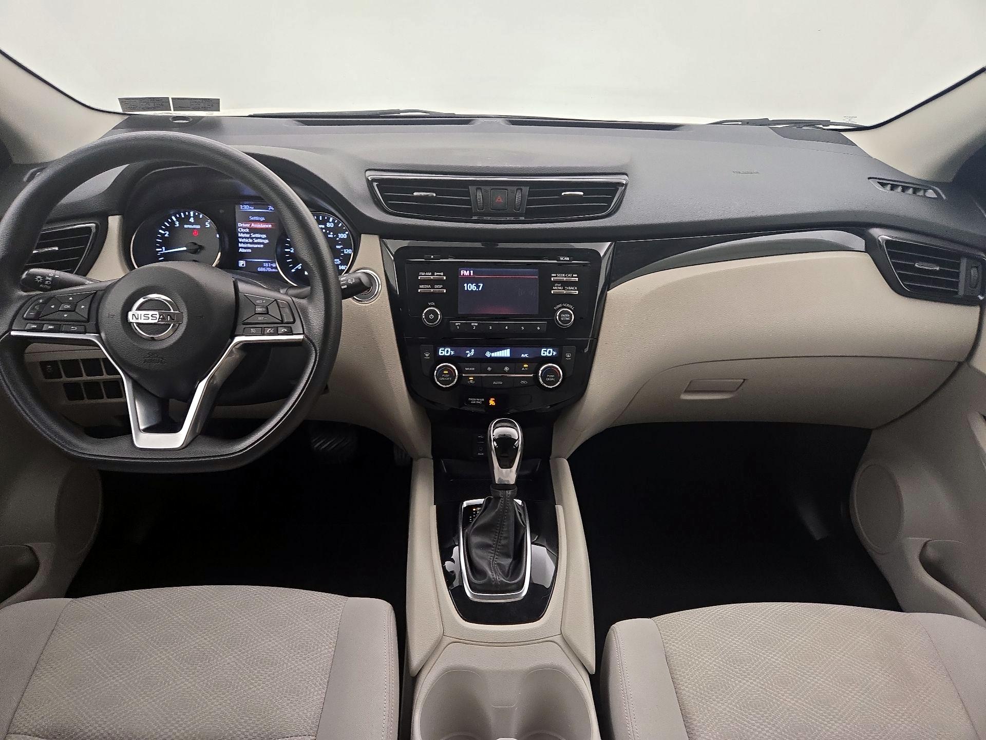 Thumbnail: 2018 Nissan Rogue Sport - 9