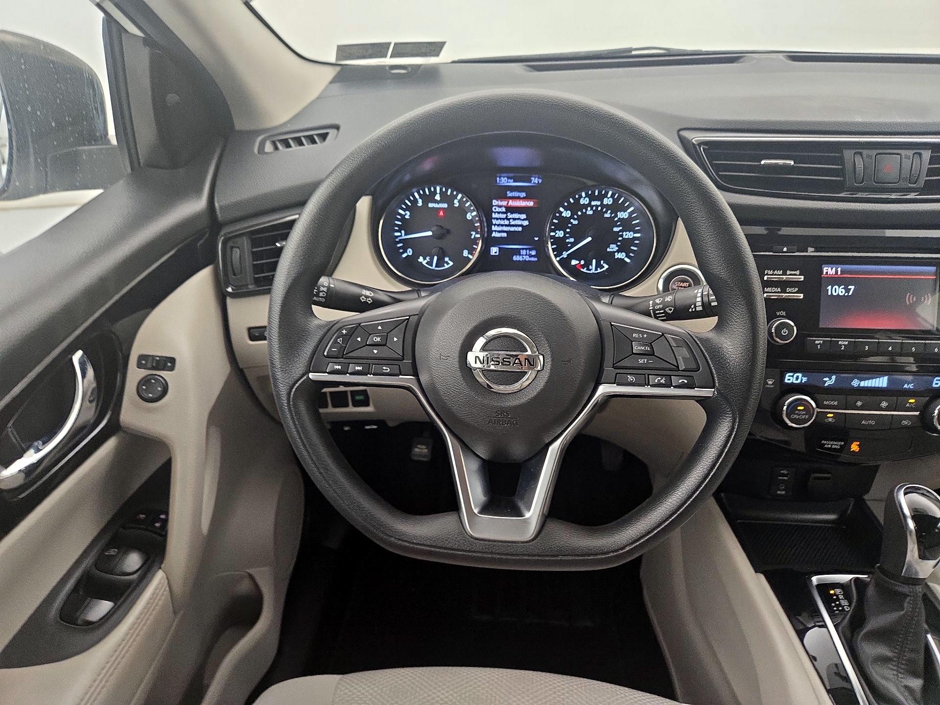 Thumbnail: 2018 Nissan Rogue Sport - 10