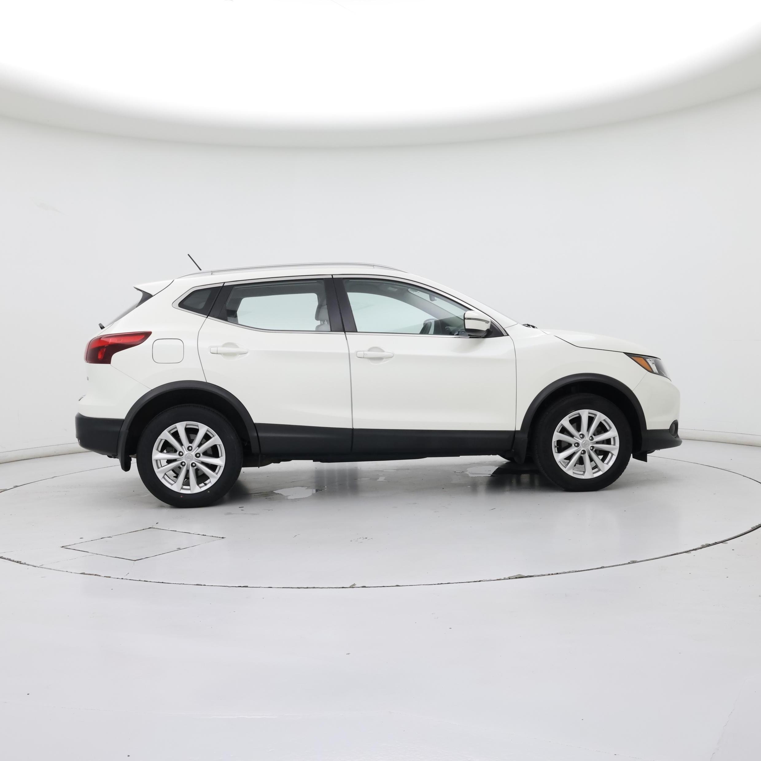 Thumbnail: 2018 Nissan Rogue Sport - 7