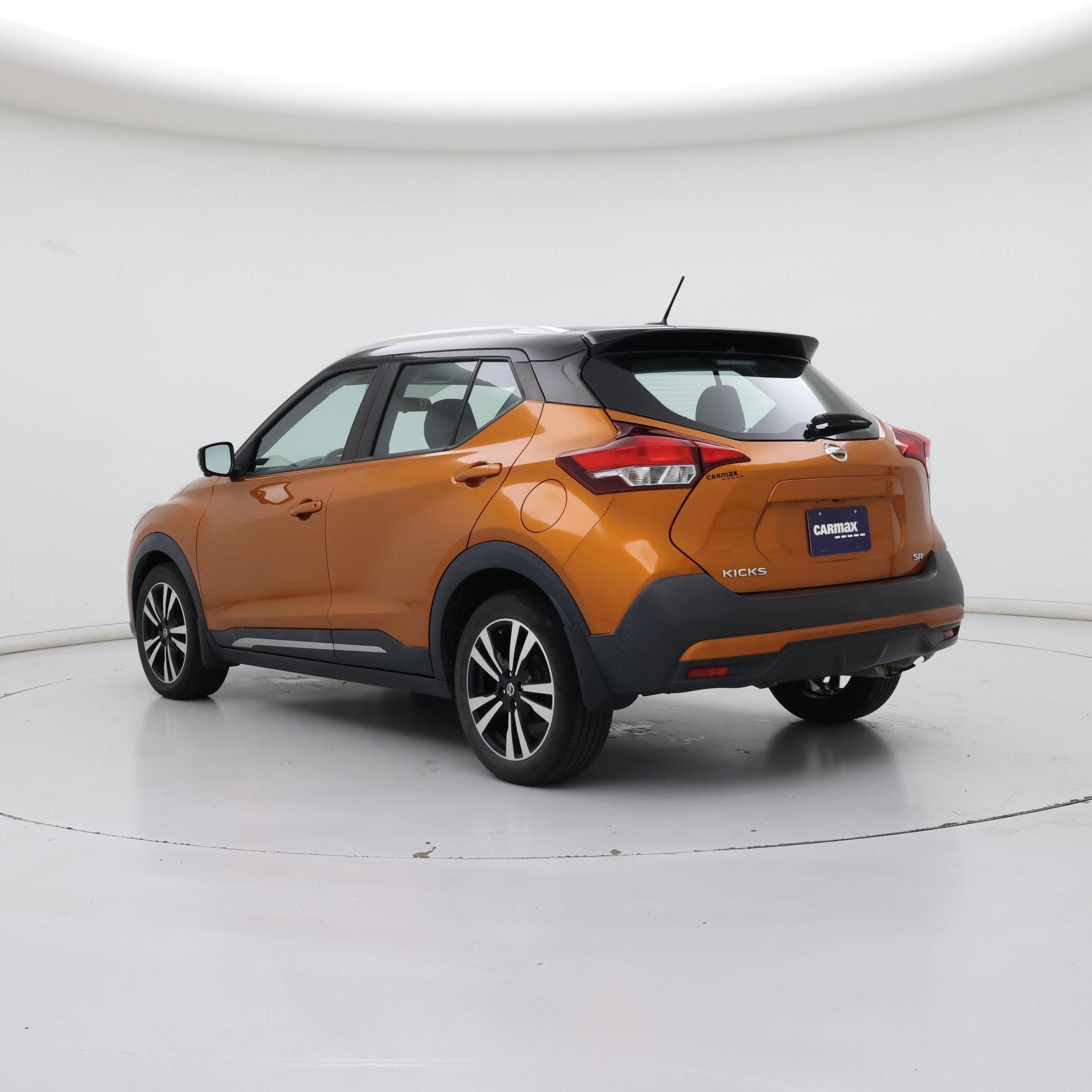 Thumbnail: 2019 Nissan Kicks - 2