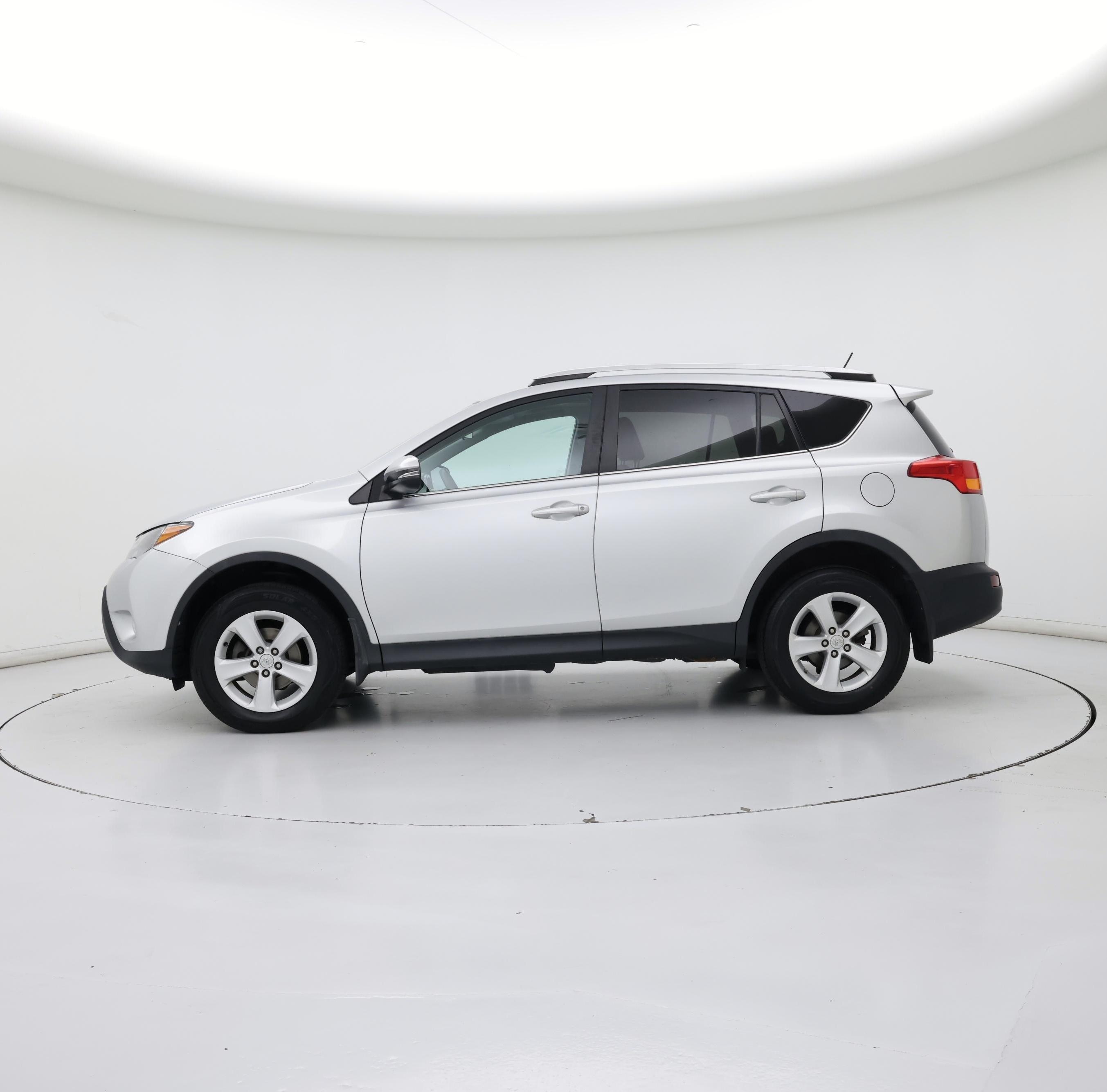 Thumbnail: 2014 Toyota RAV4 - 3