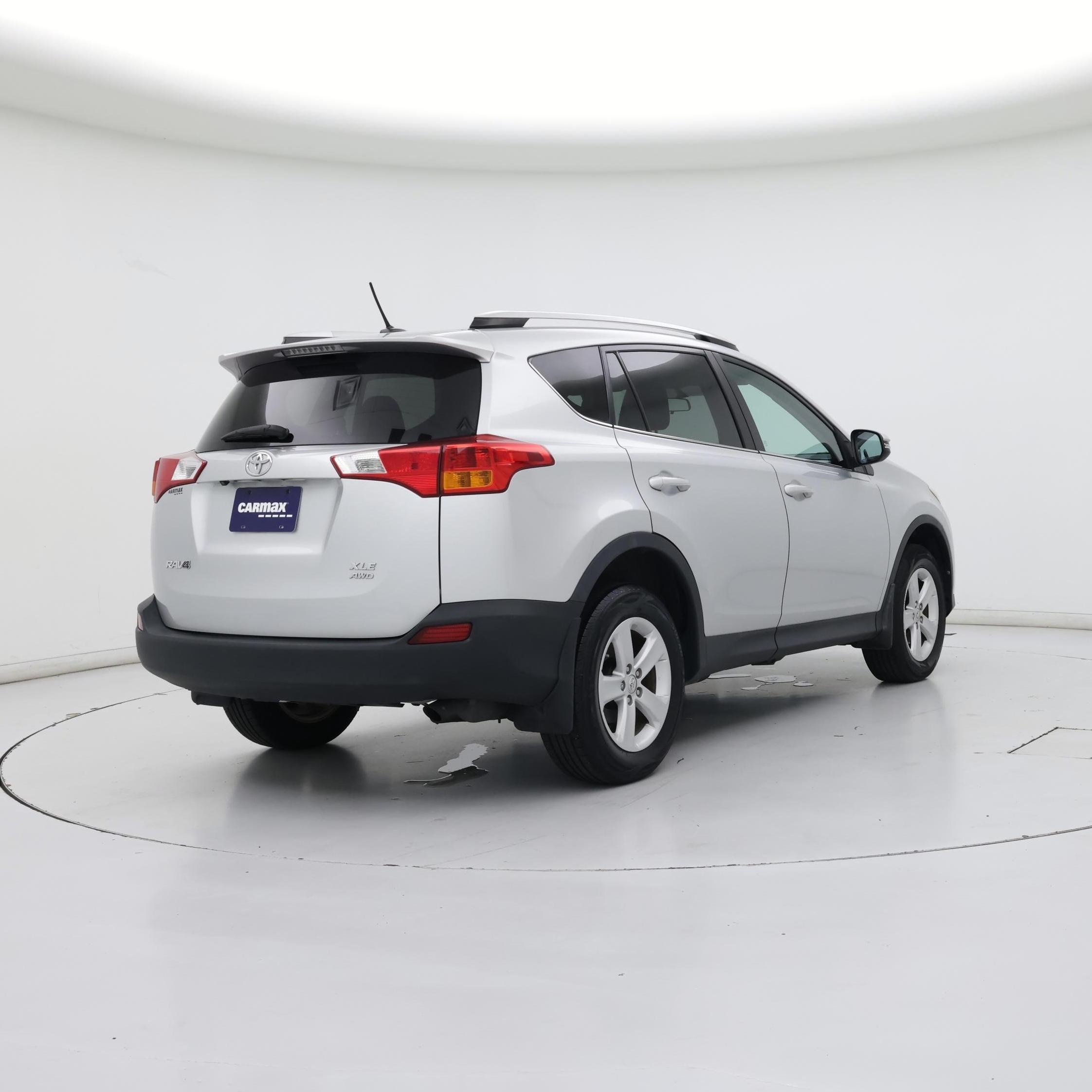 Thumbnail: 2014 Toyota RAV4 - 8