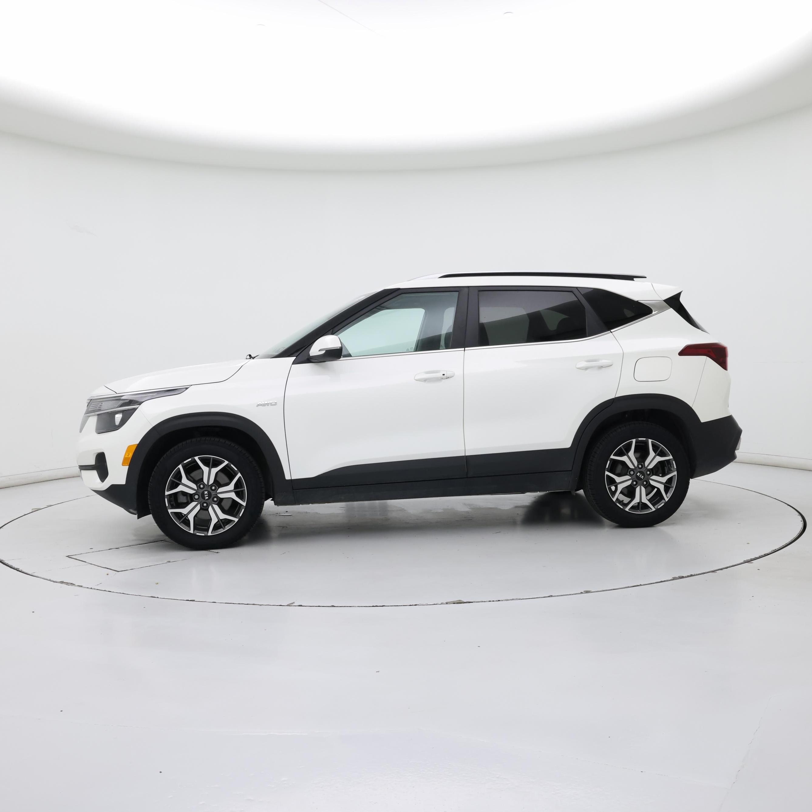 Thumbnail: 2021 Kia Seltos - 3