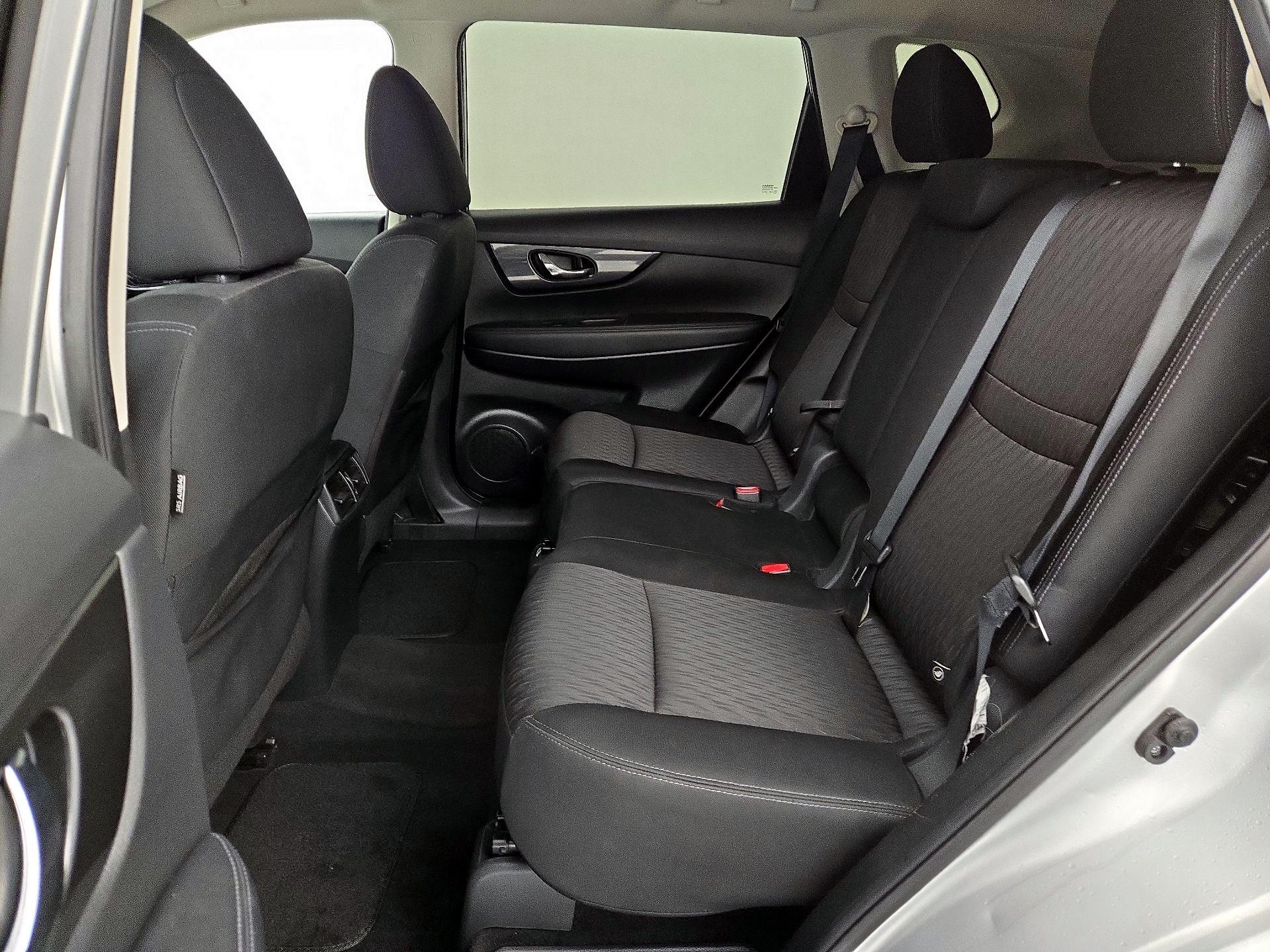 Thumbnail: 2018 Nissan Rogue - 19