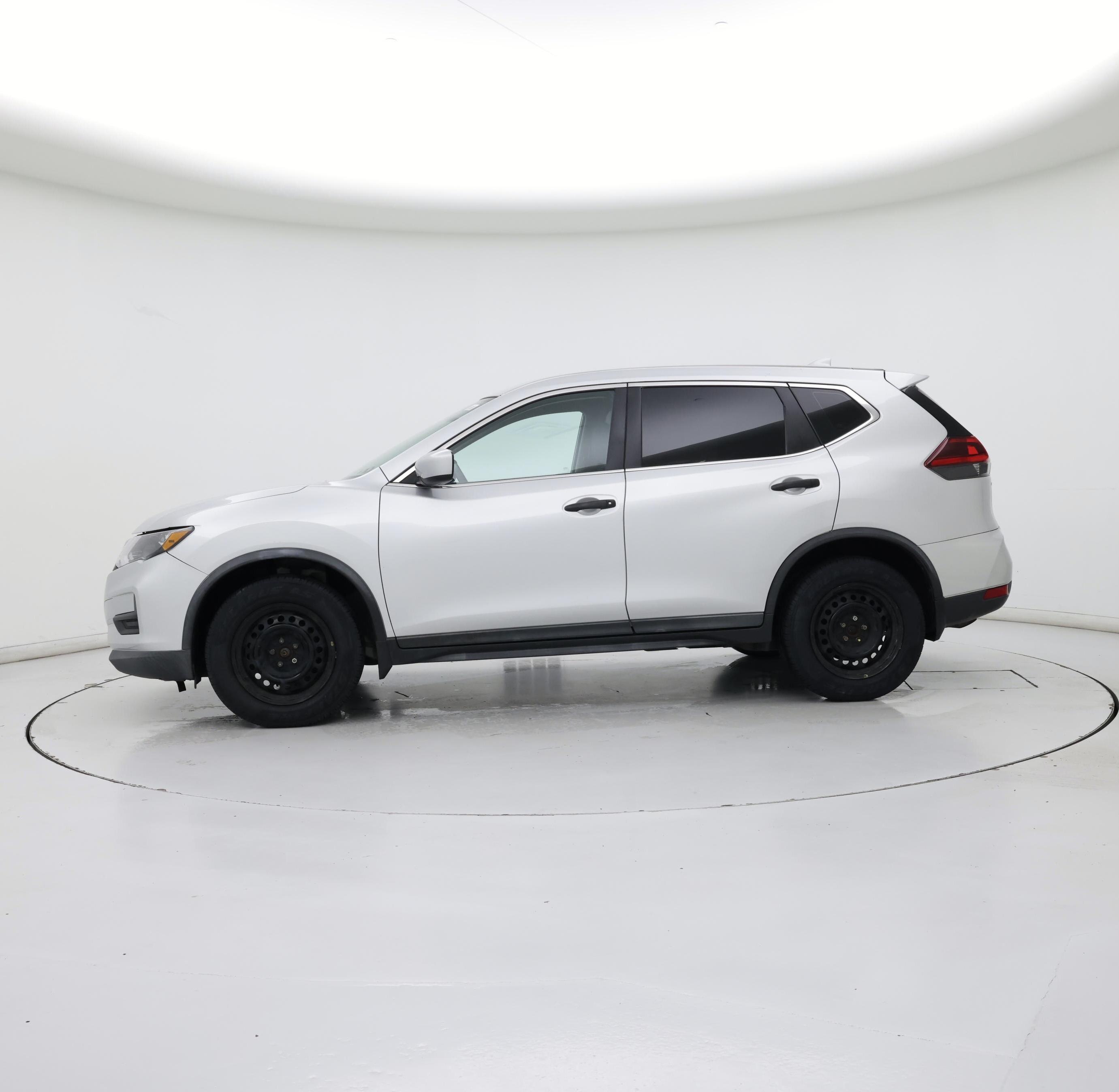 Thumbnail: 2018 Nissan Rogue - 3