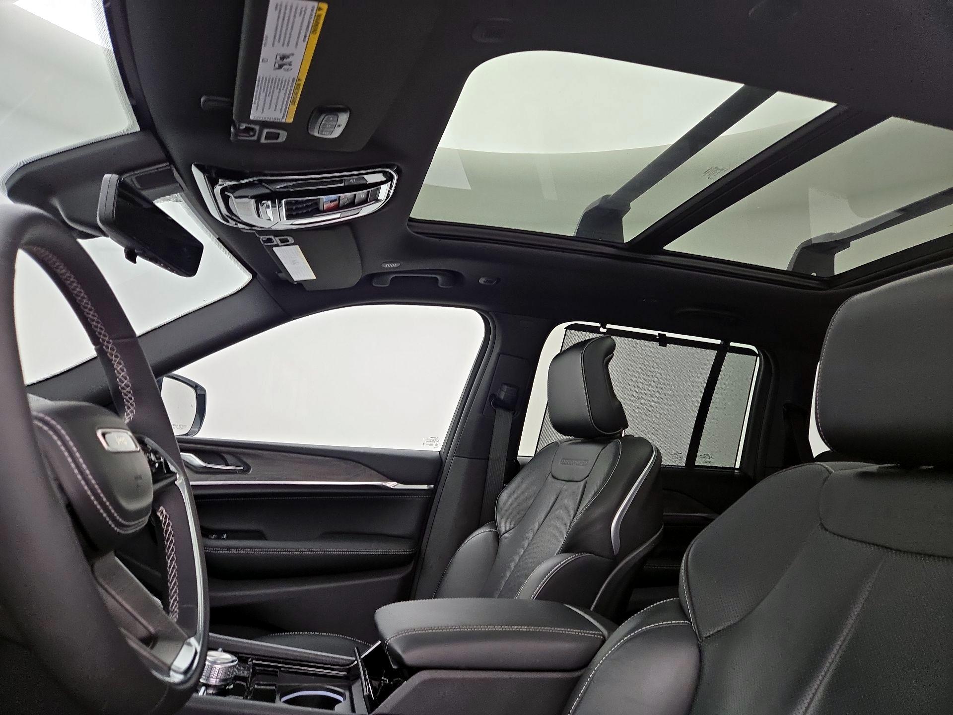 Thumbnail: 2024 Jeep Grand Cherokee - 20