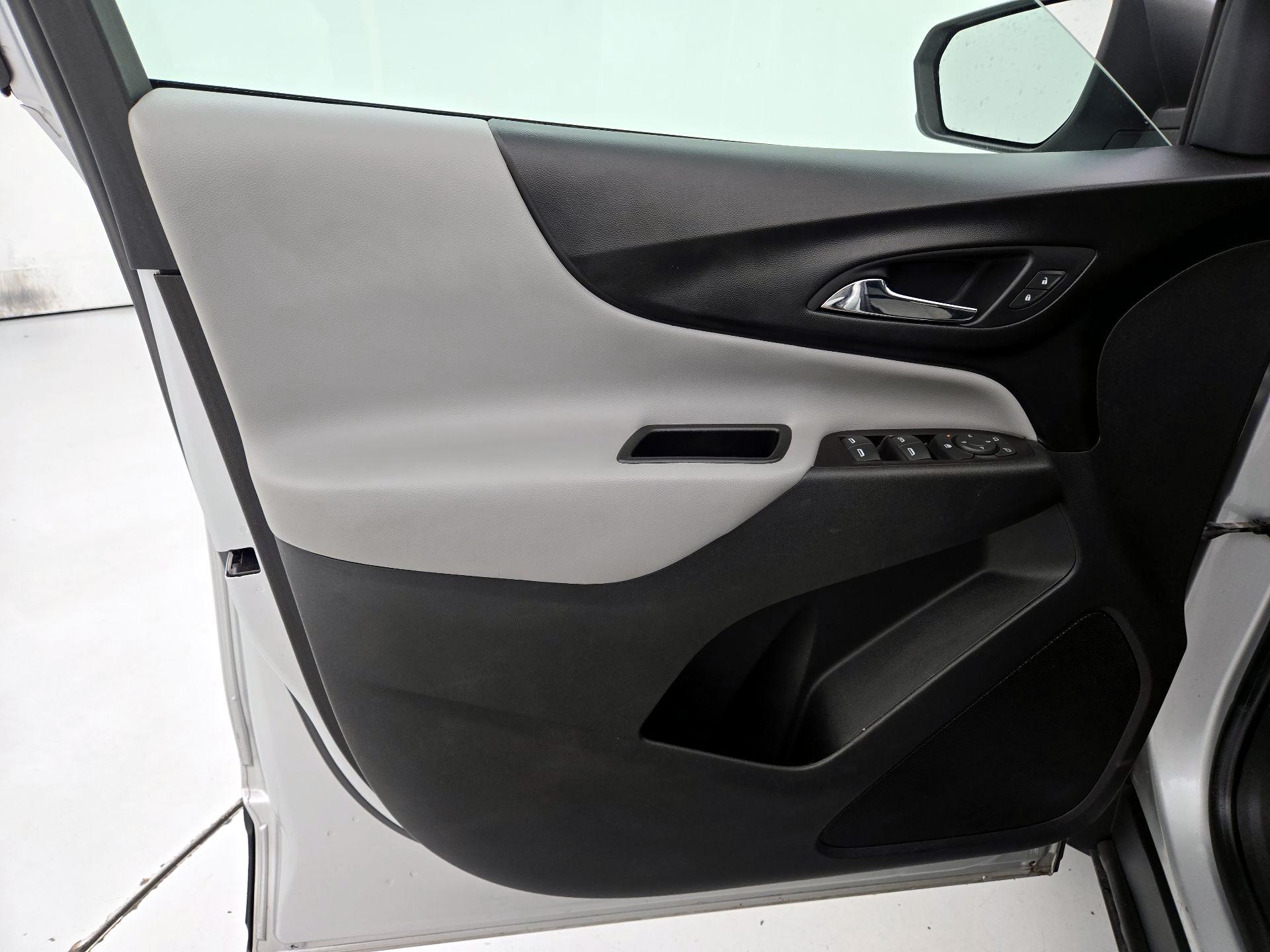 Thumbnail: 2020 Chevrolet Equinox - 12