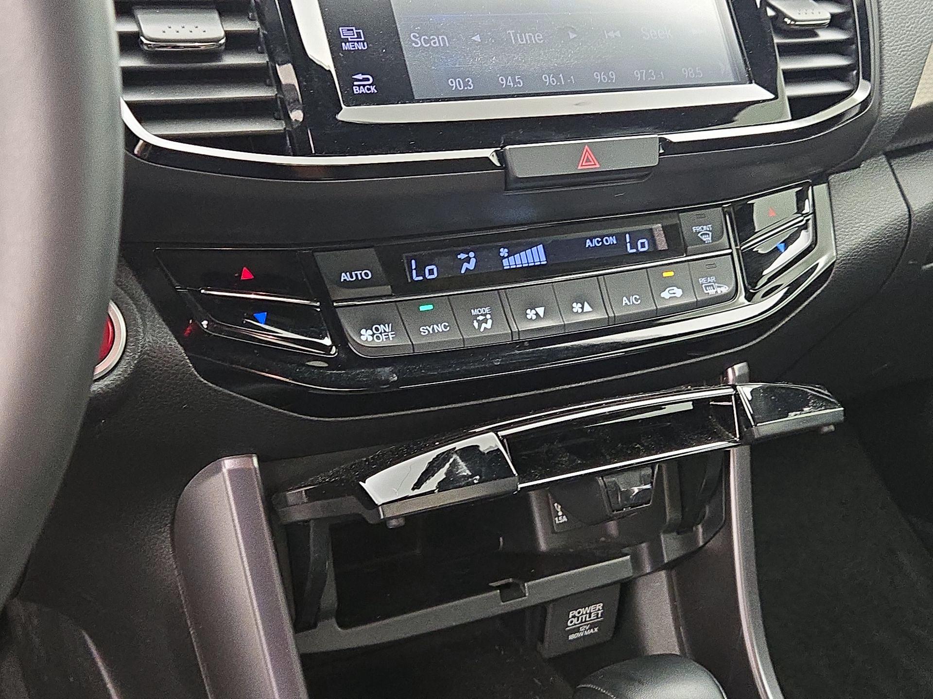 Thumbnail: 2016 Honda Accord - 16