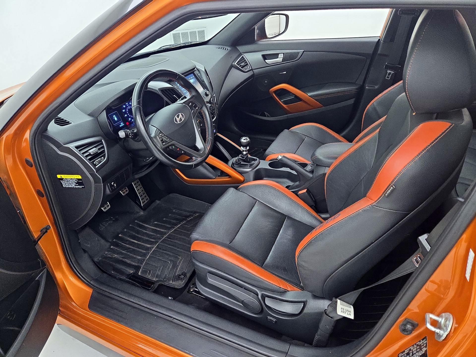 Thumbnail: 2017 Hyundai Veloster - 11