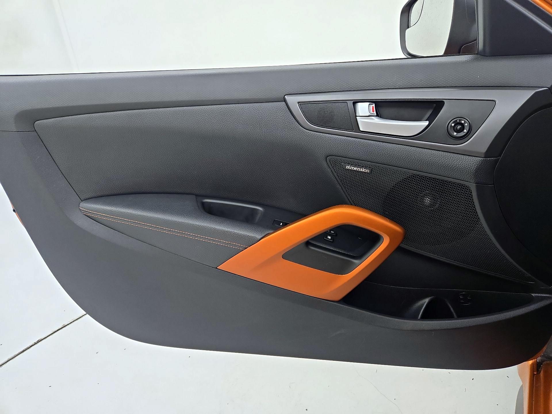 Thumbnail: 2017 Hyundai Veloster - 12
