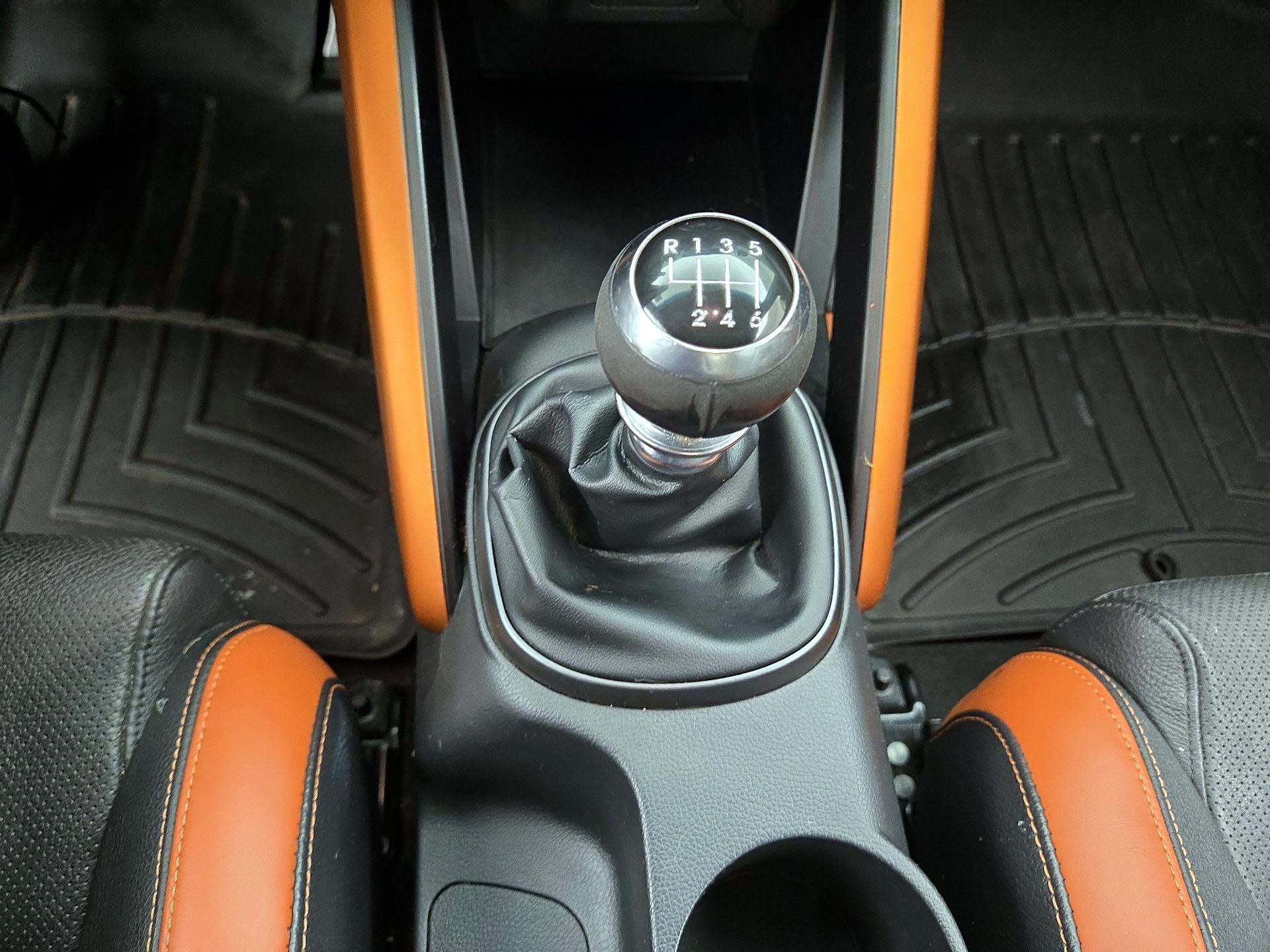 Thumbnail: 2017 Hyundai Veloster - 17