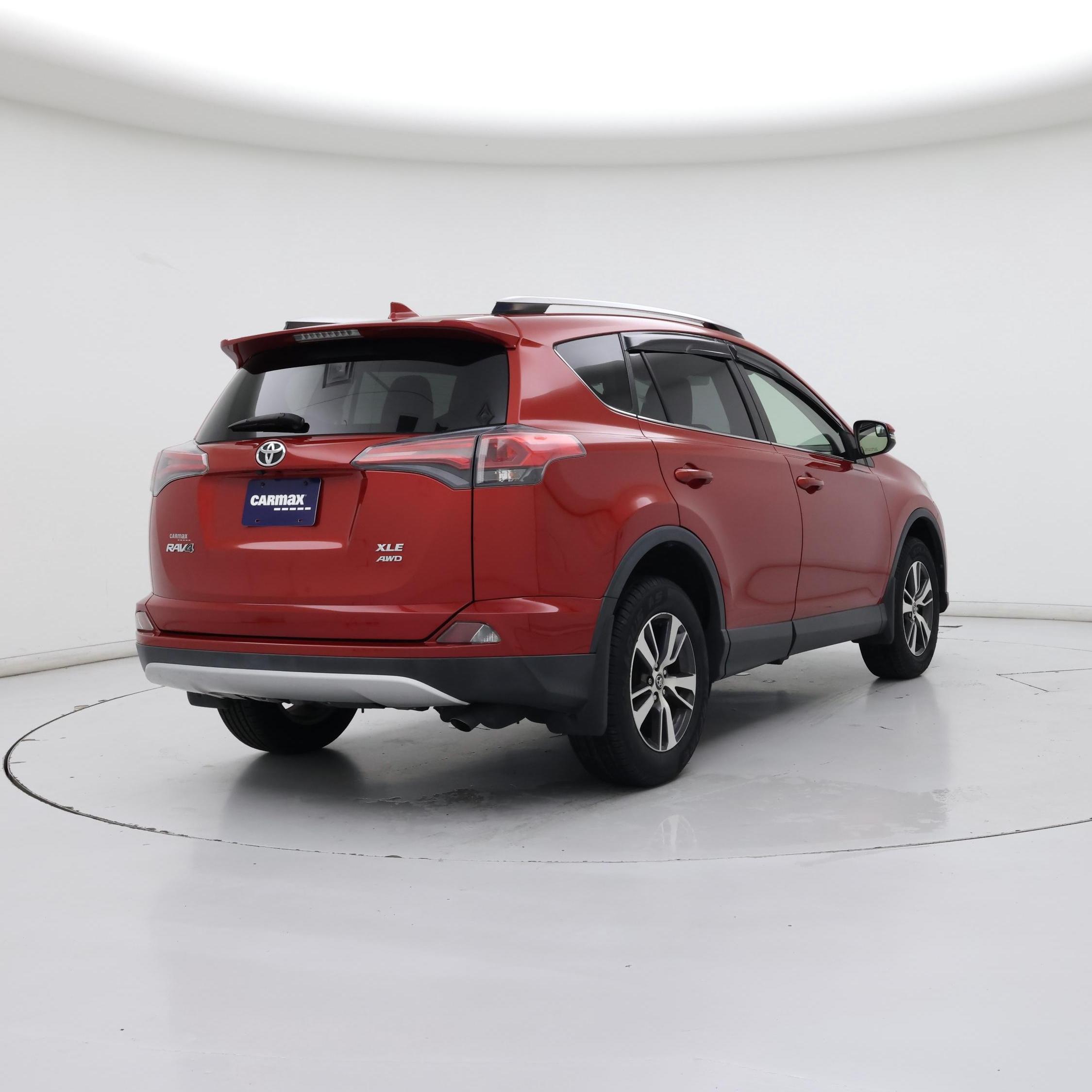 Thumbnail: 2016 Toyota RAV4 - 8