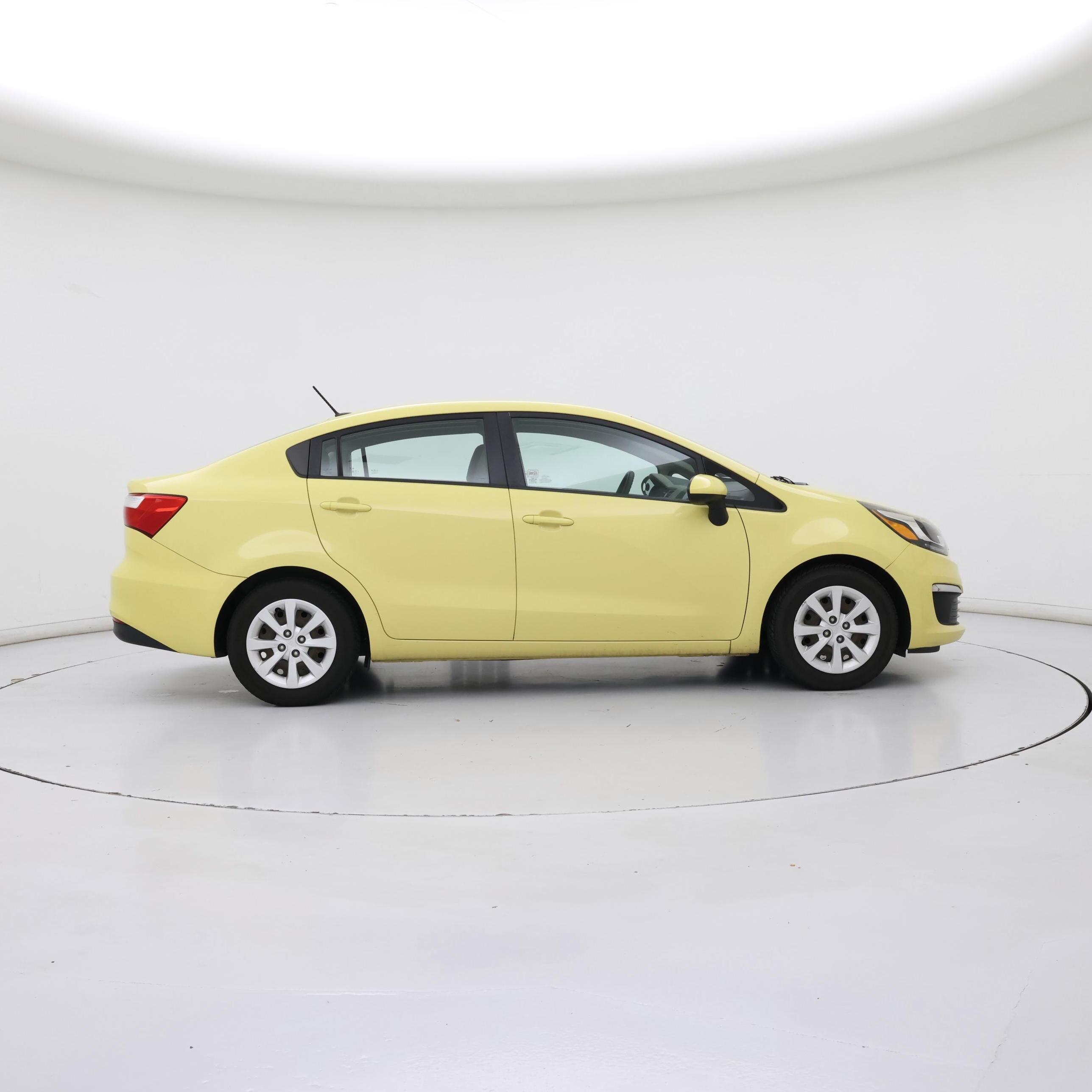 Thumbnail: 2016 Kia Rio - 7