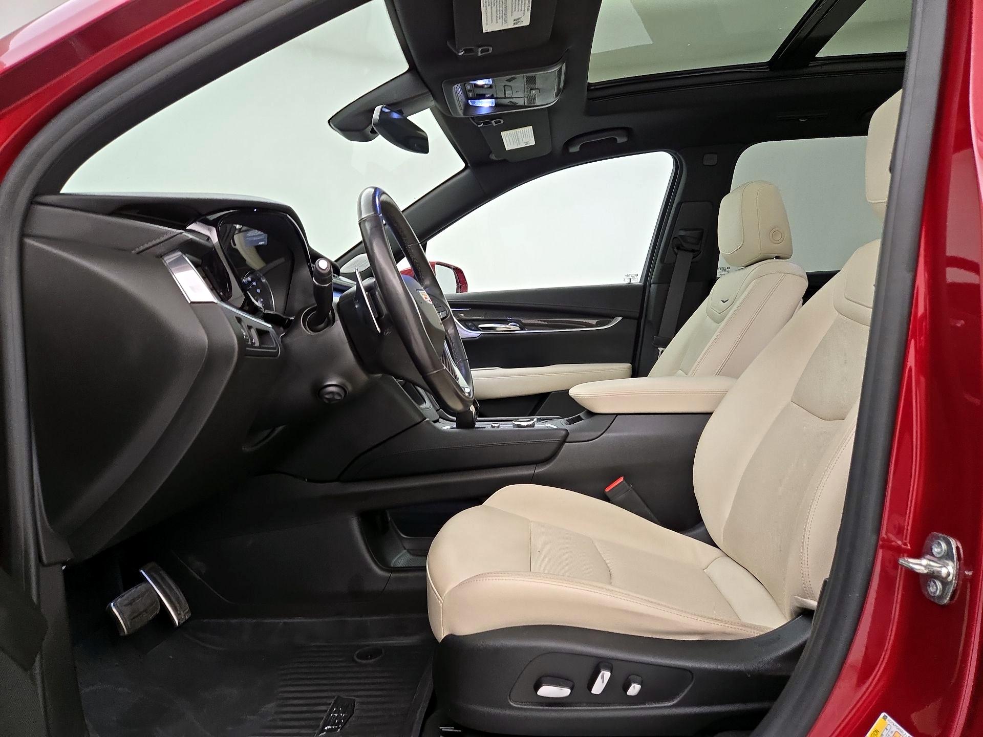 Thumbnail: 2020 Cadillac XT6 - 11