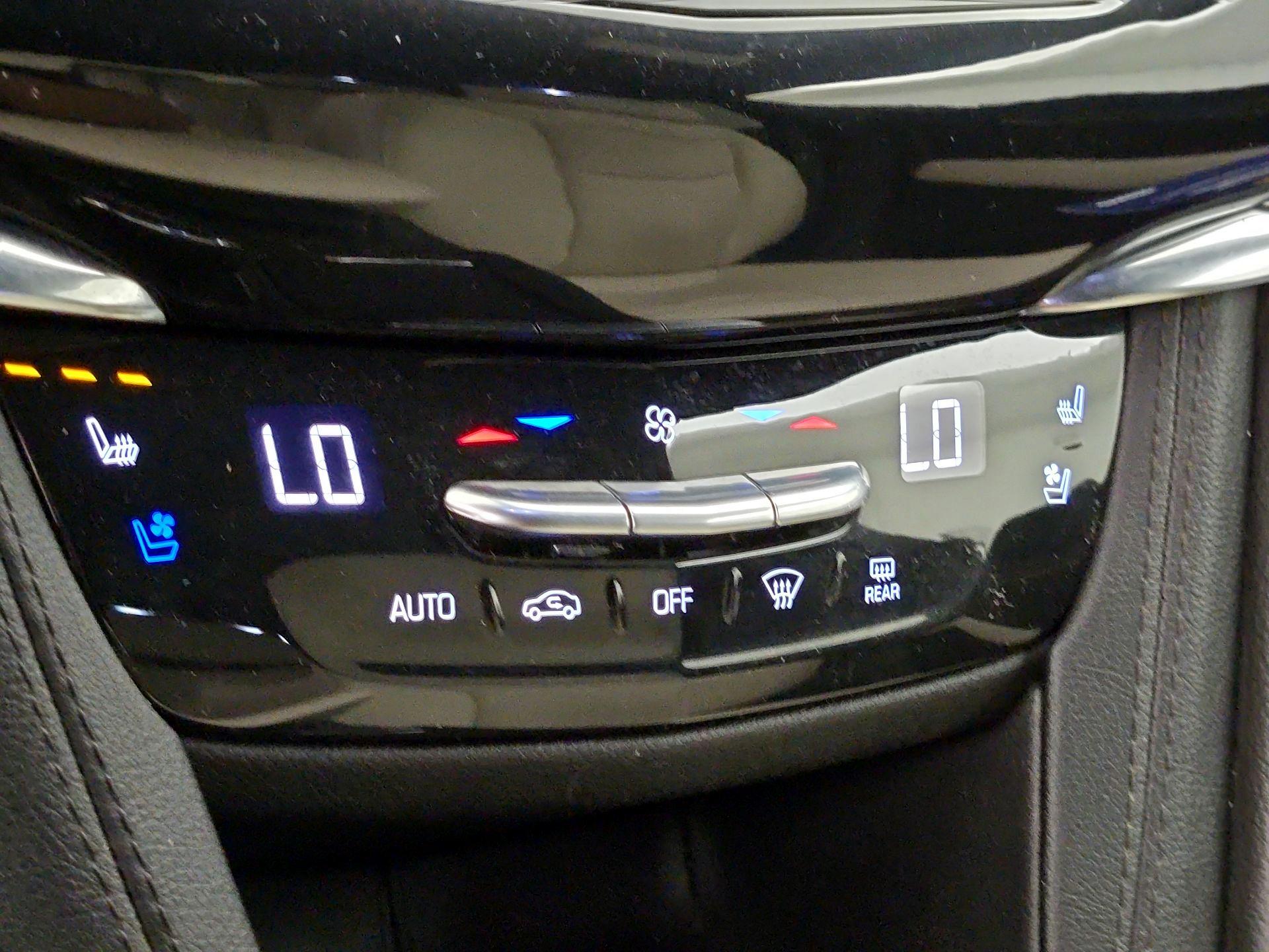 Thumbnail: 2020 Cadillac XT6 - 16