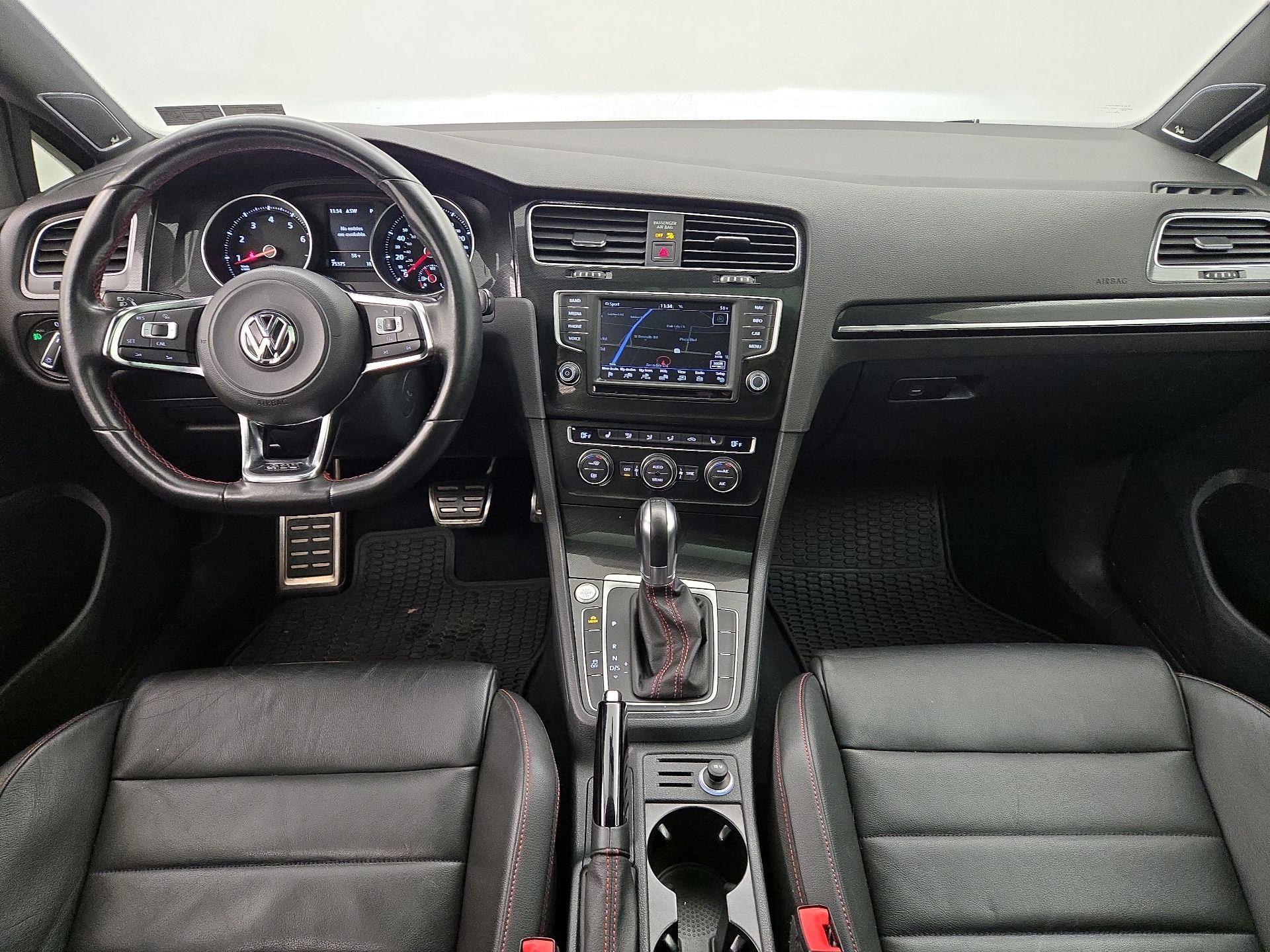 Thumbnail: 2016 Volkswagen Golf - 9