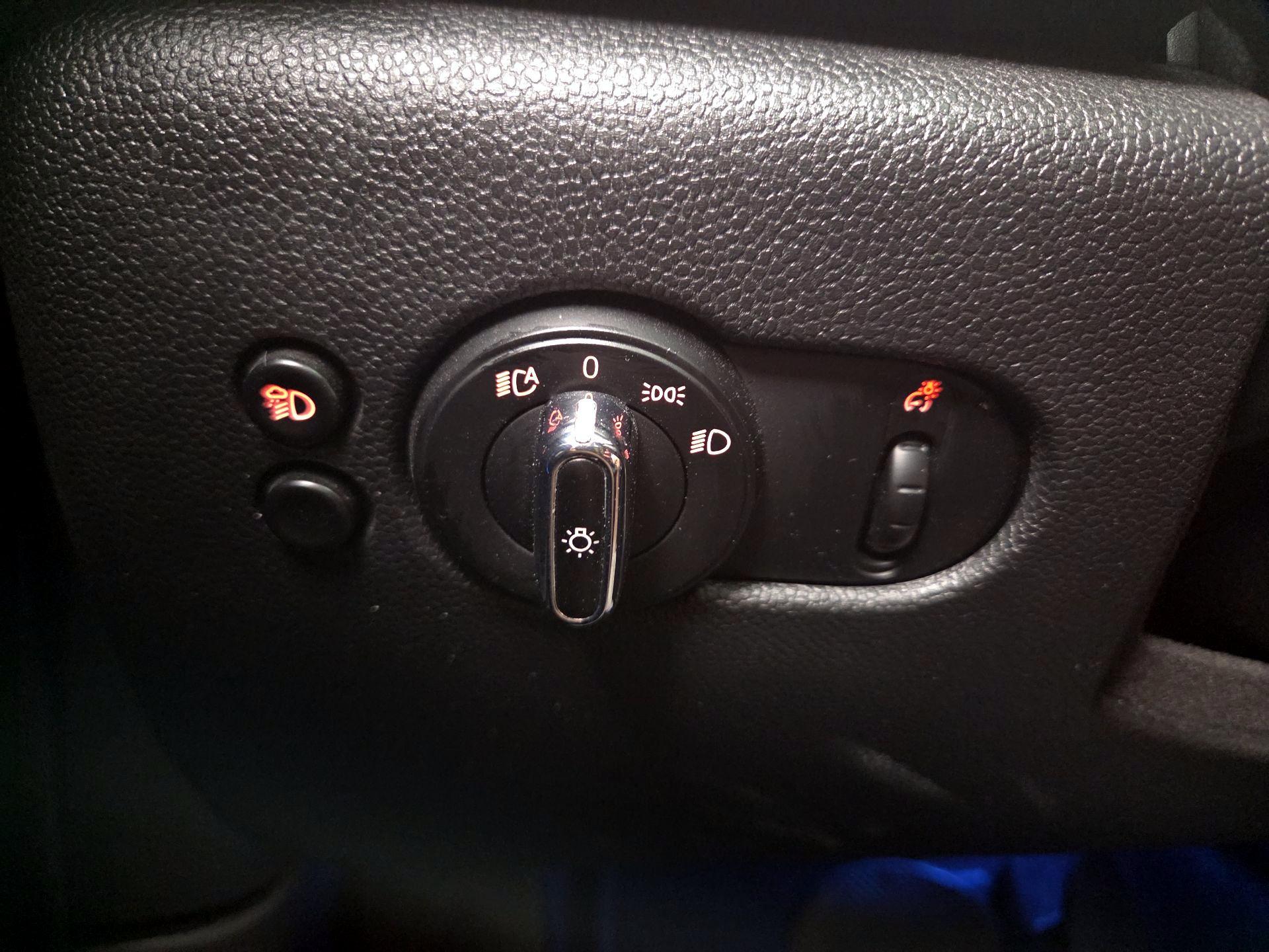 Thumbnail: 2022 MINI Cooper Hardtop - 13