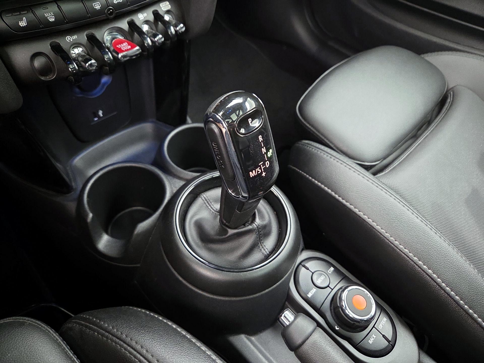 Thumbnail: 2022 MINI Cooper Hardtop - 17