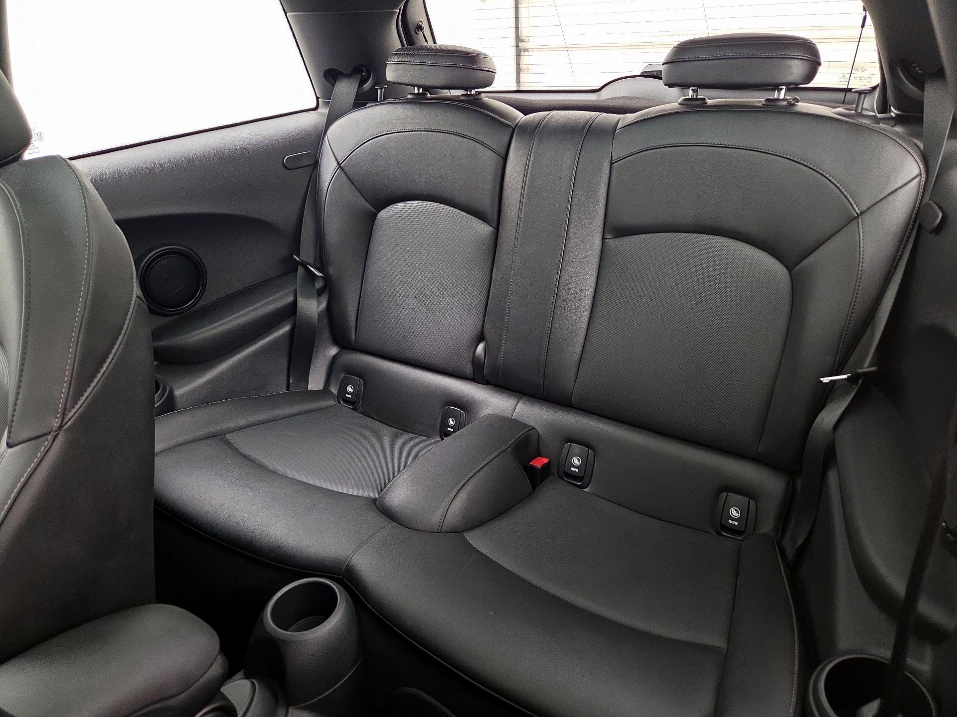 Thumbnail: 2022 MINI Cooper Hardtop - 20