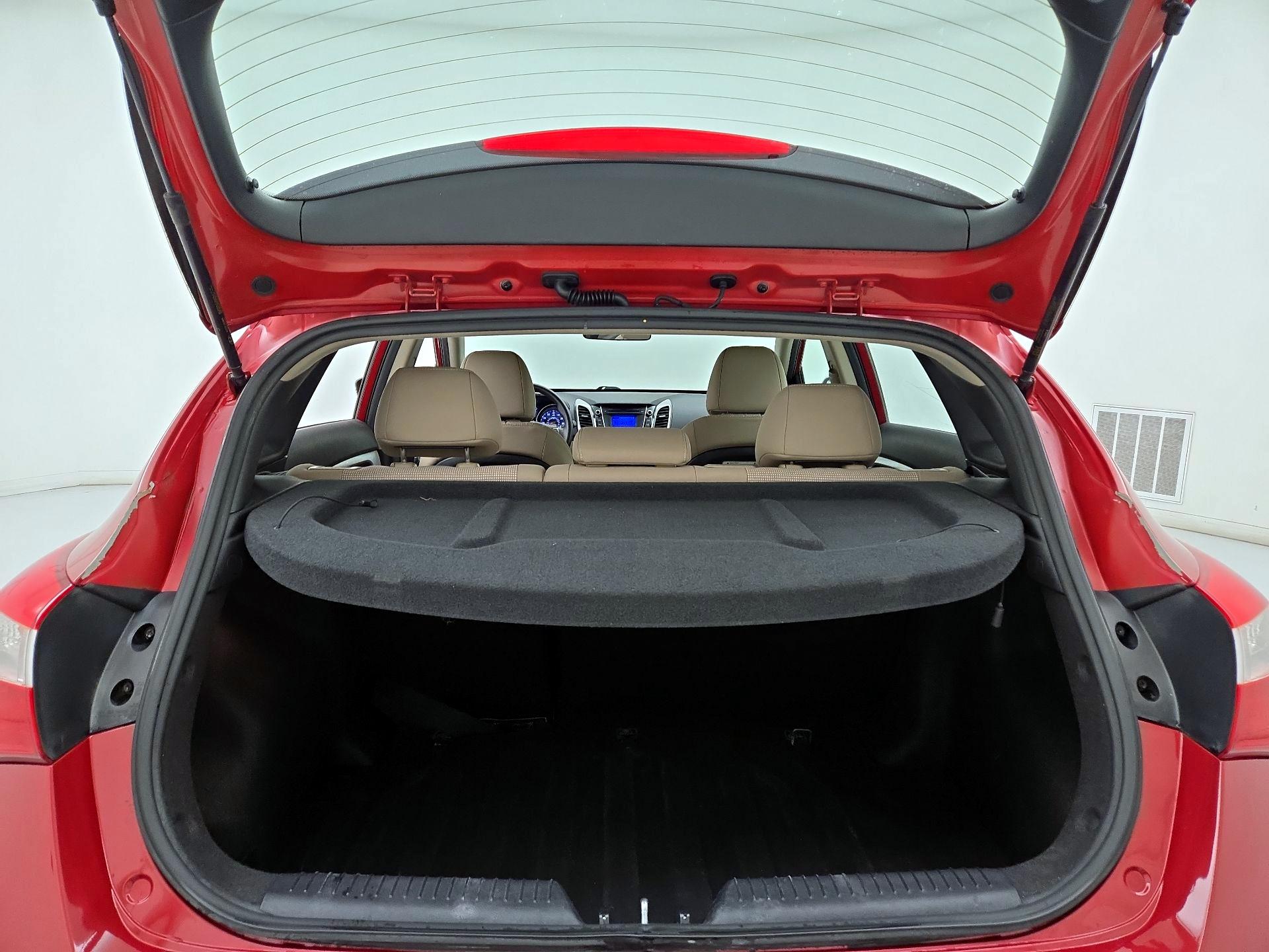 Thumbnail: 2014 Hyundai Elantra - 18