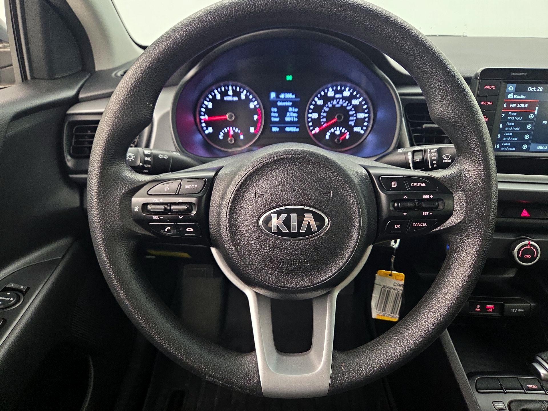 Thumbnail: 2020 Kia Rio - 10