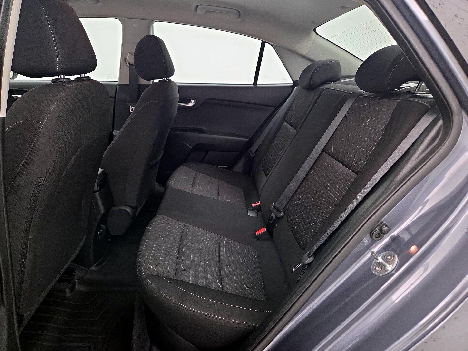 Thumbnail: 2020 Kia Rio - 19