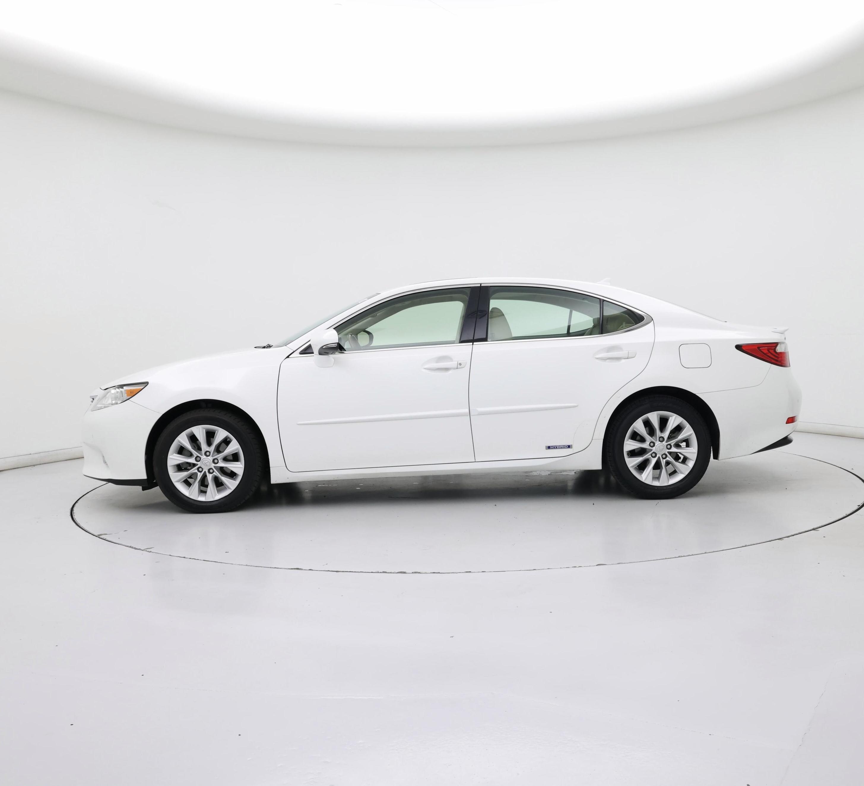 Thumbnail: 2014 Lexus ES - 3